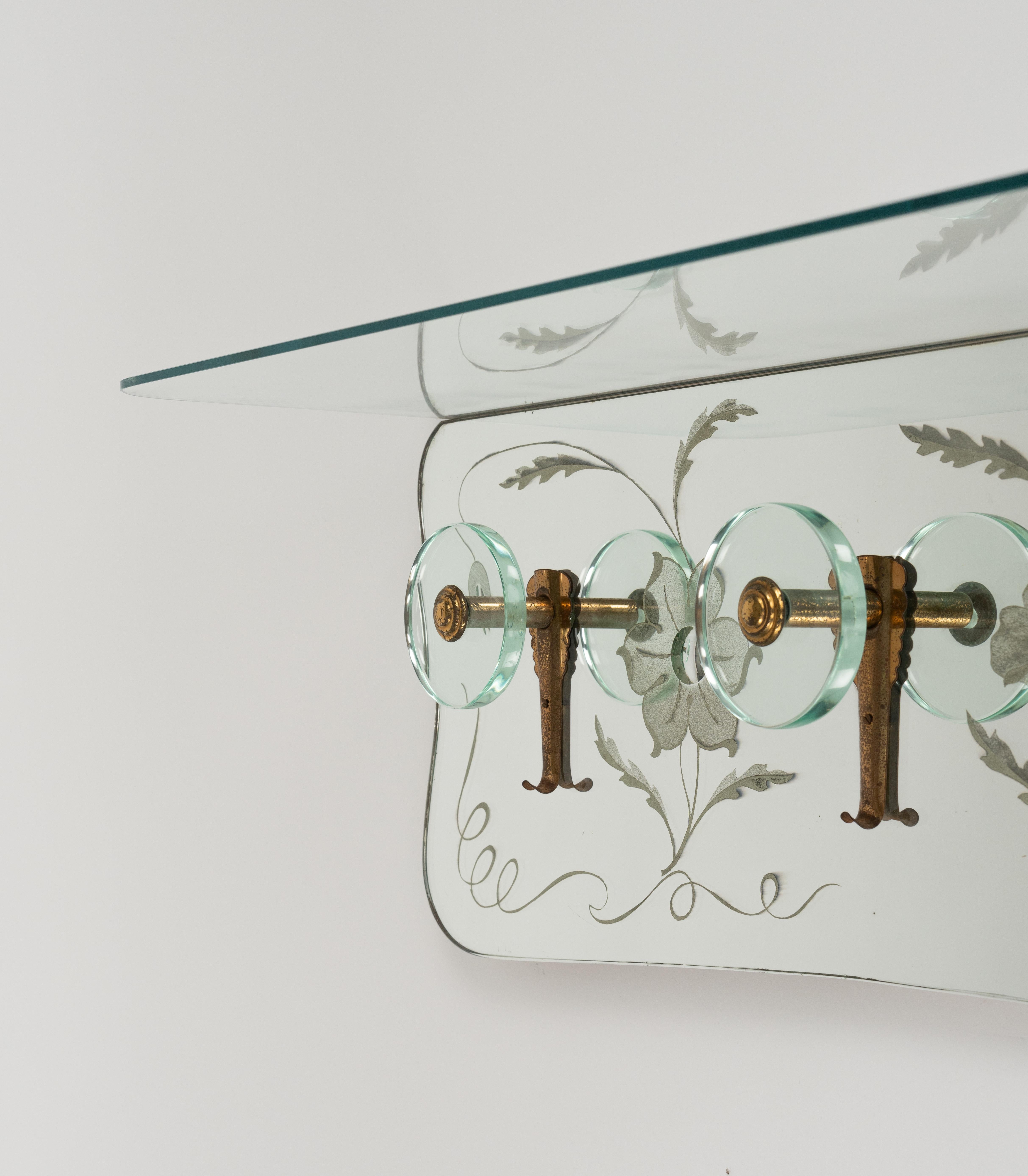 Porte-manteau en miroir, laiton et verre du milieu du siècle par Cristal Arte, Italie, années 1950 en vente 10