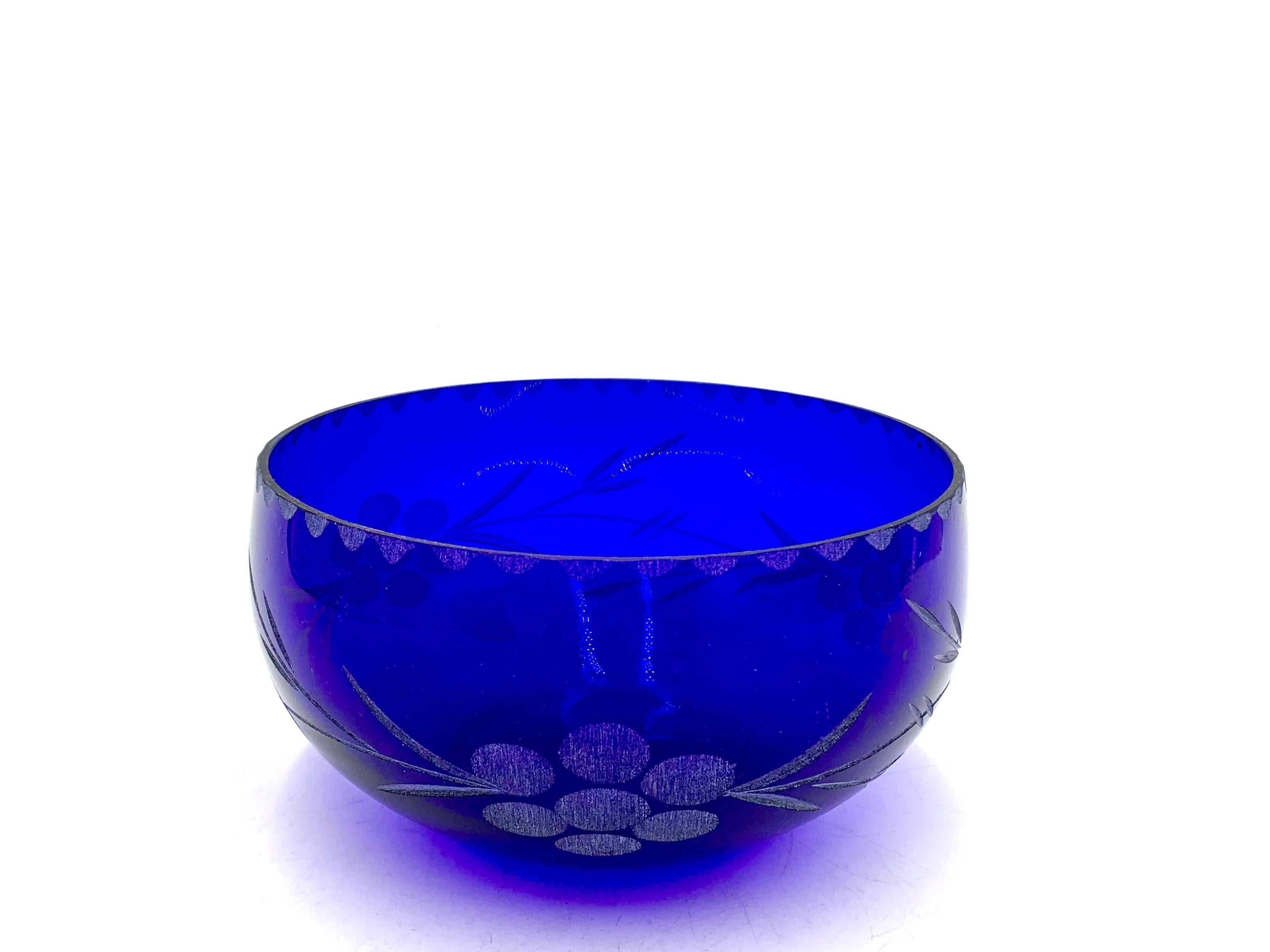 Cobalt blue glass decorative bowl produced in Poland in circa 1960s. Preserved in very good condition.
