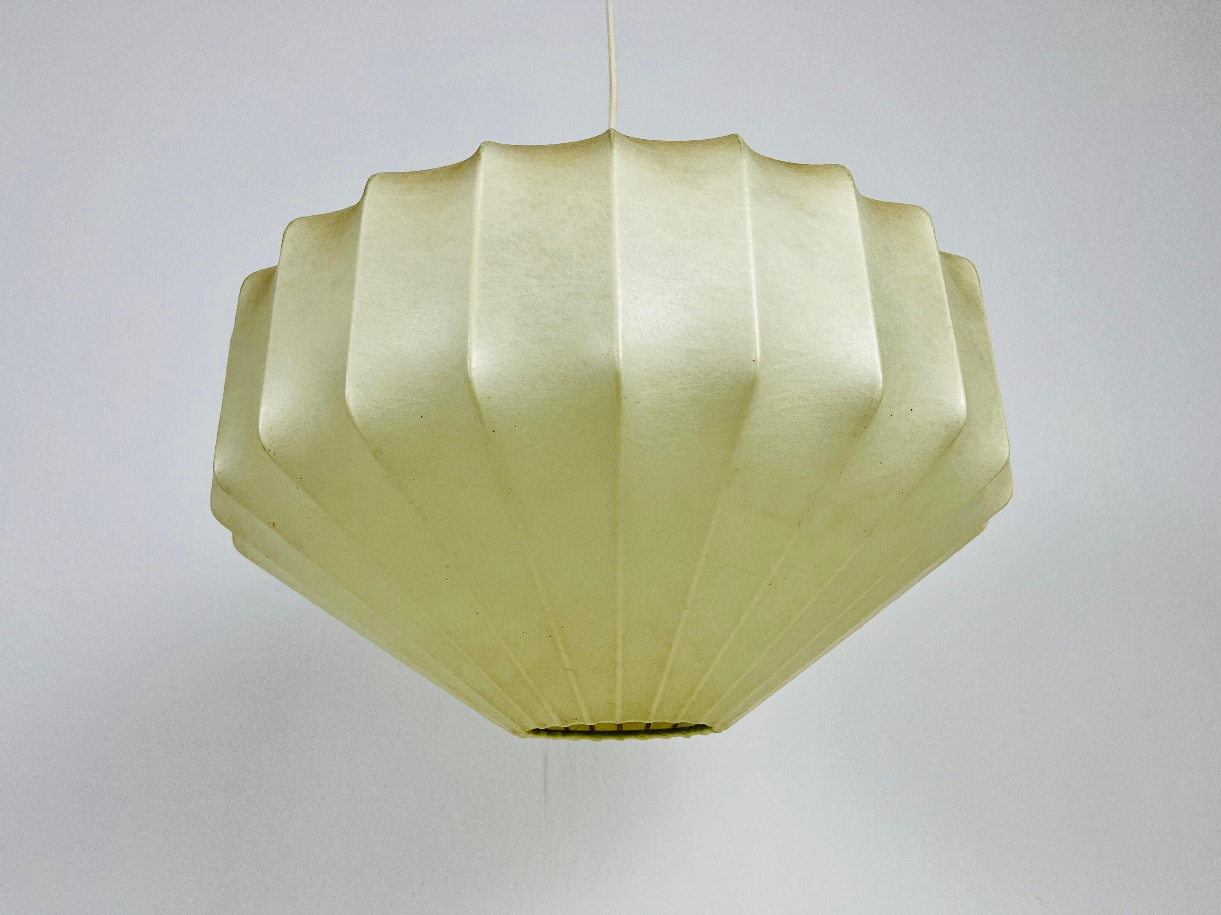 Midcentury Cocoon Losange Pendant Light, 1960s, Italy For Sale 1