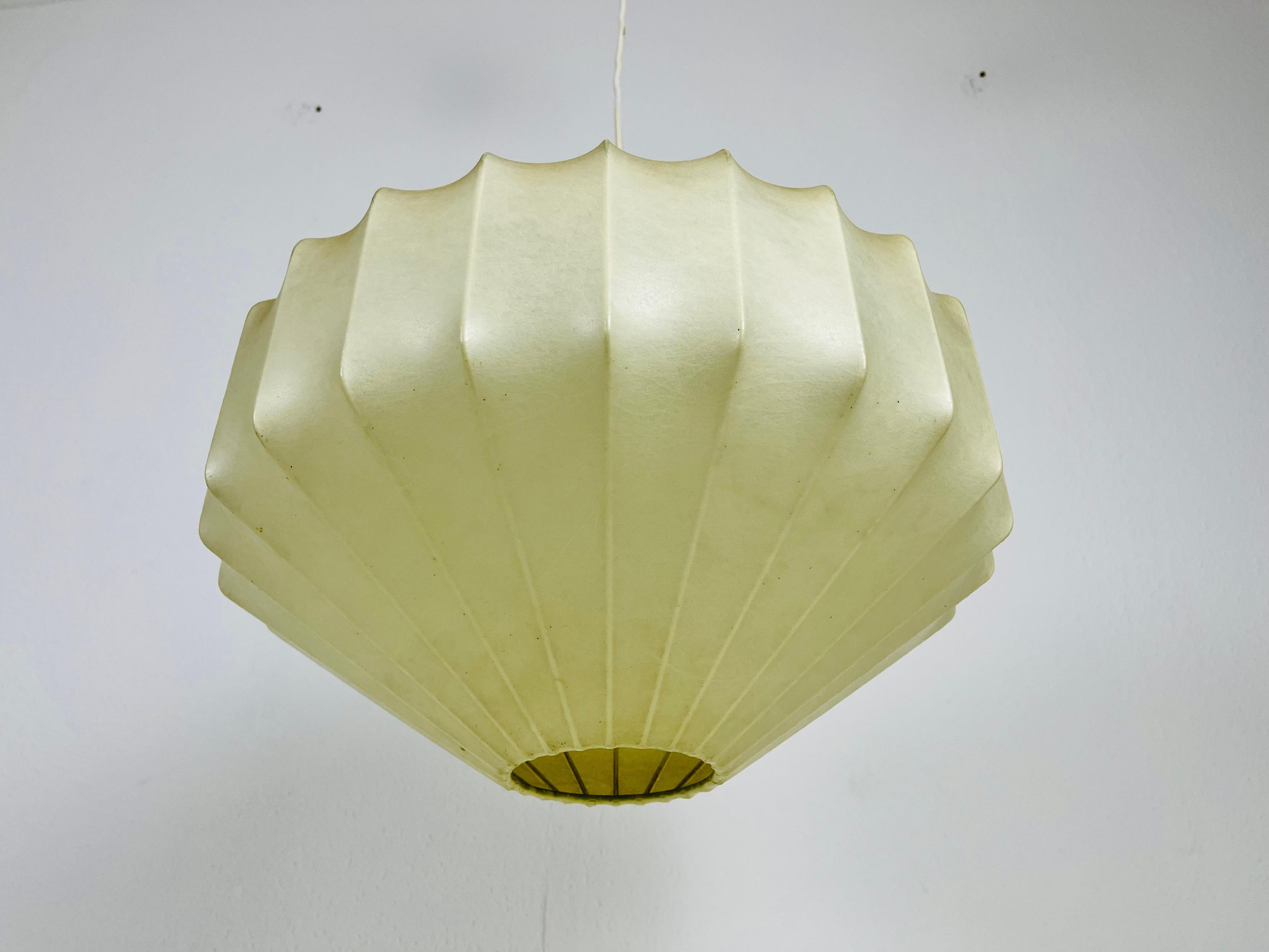 Midcentury Cocoon Losange Pendant Light, 1960s, Italy For Sale 3