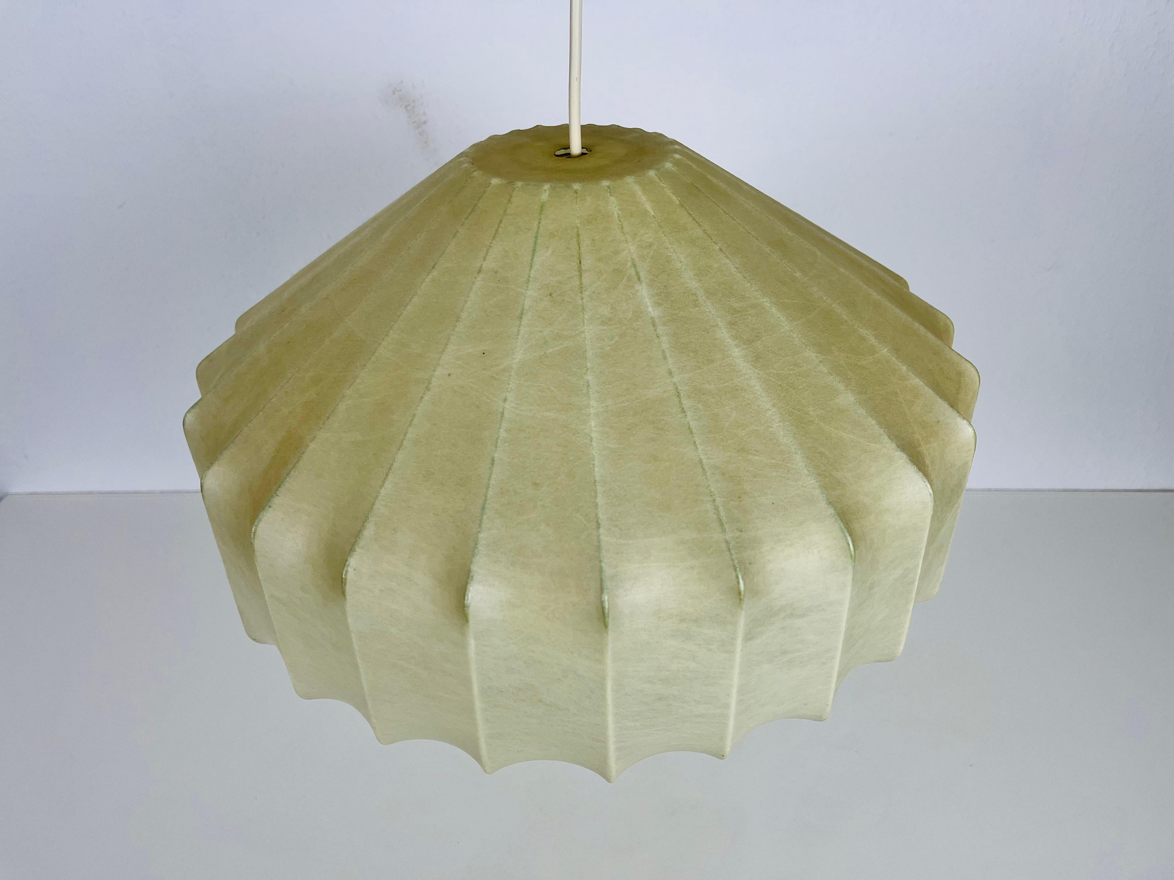 Midcentury Cocoon Losange Pendant Light, 1960s, Italy For Sale 4