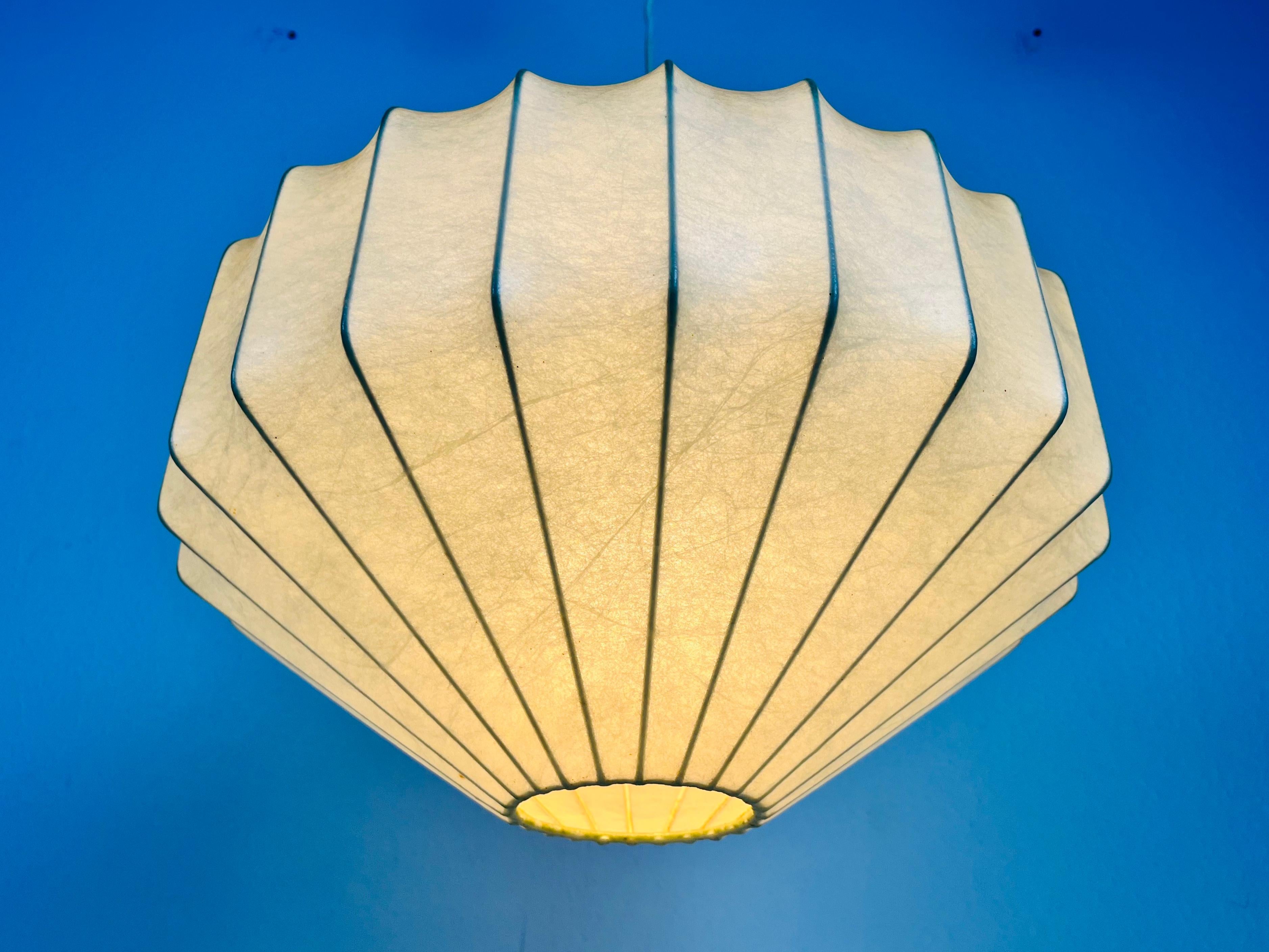 Européen Lights Cocoon Lights du milieu du siècle, 1960, Italie en vente