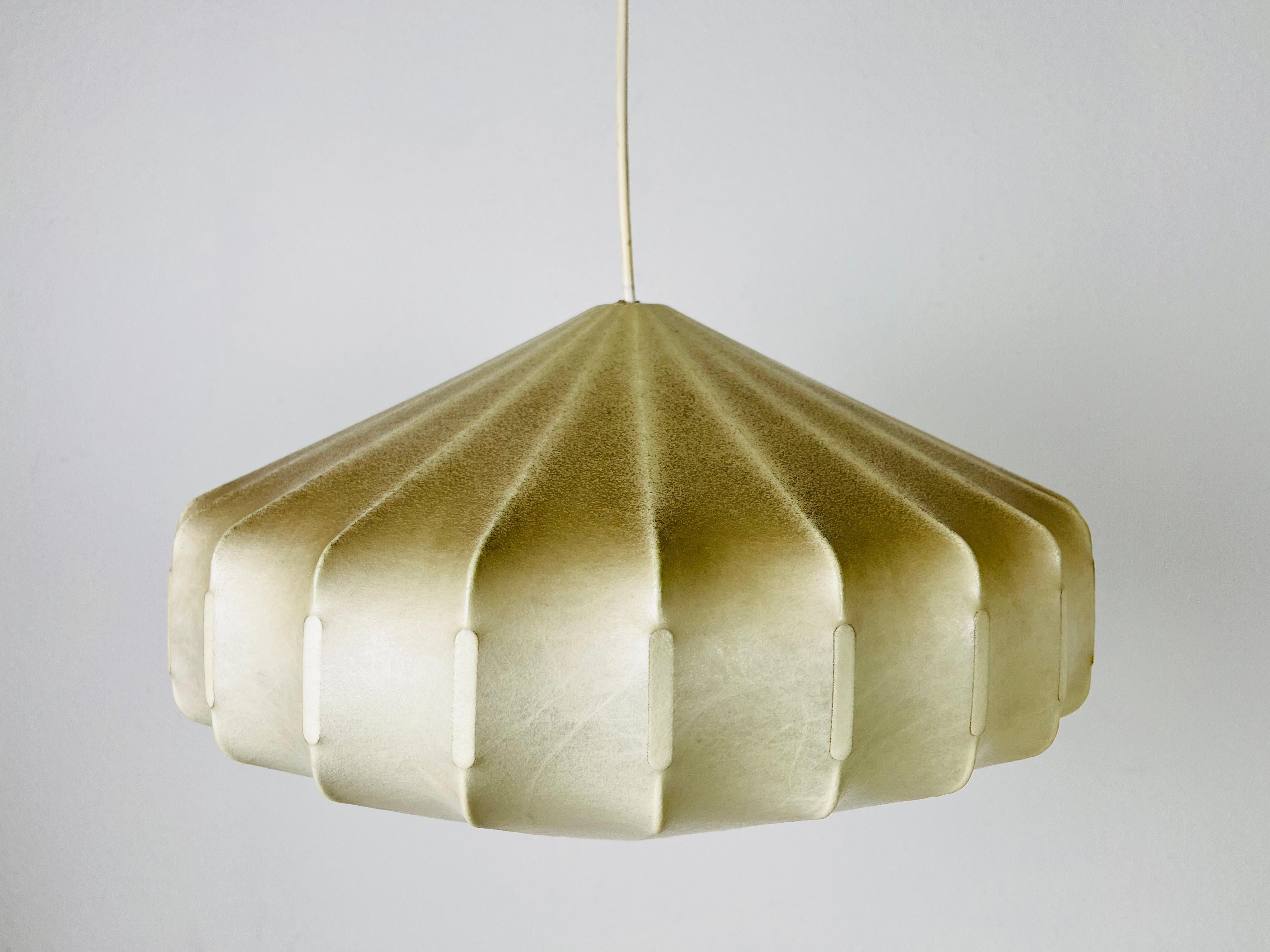 Midcentury Cocoon Losange Shape Pendant Light, 1960s, Italy For Sale 1