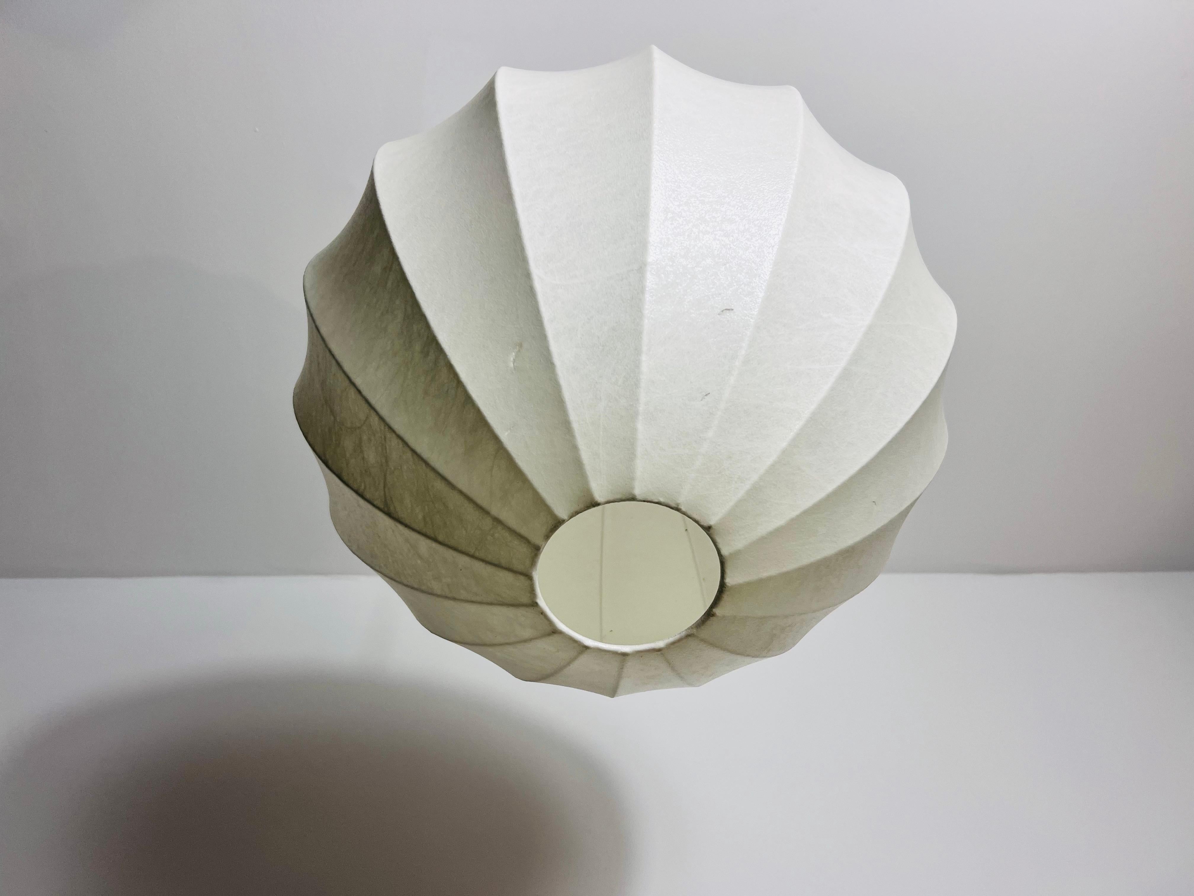 Lampada a sospensione a forma di losanga Cocoon Lights del Medioevo, anni '60, Italia 2