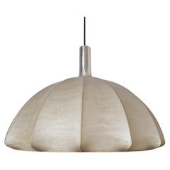 Medioevo  Ciondolo "Cocoon" di Achille Castiglioni, Italia anni '60