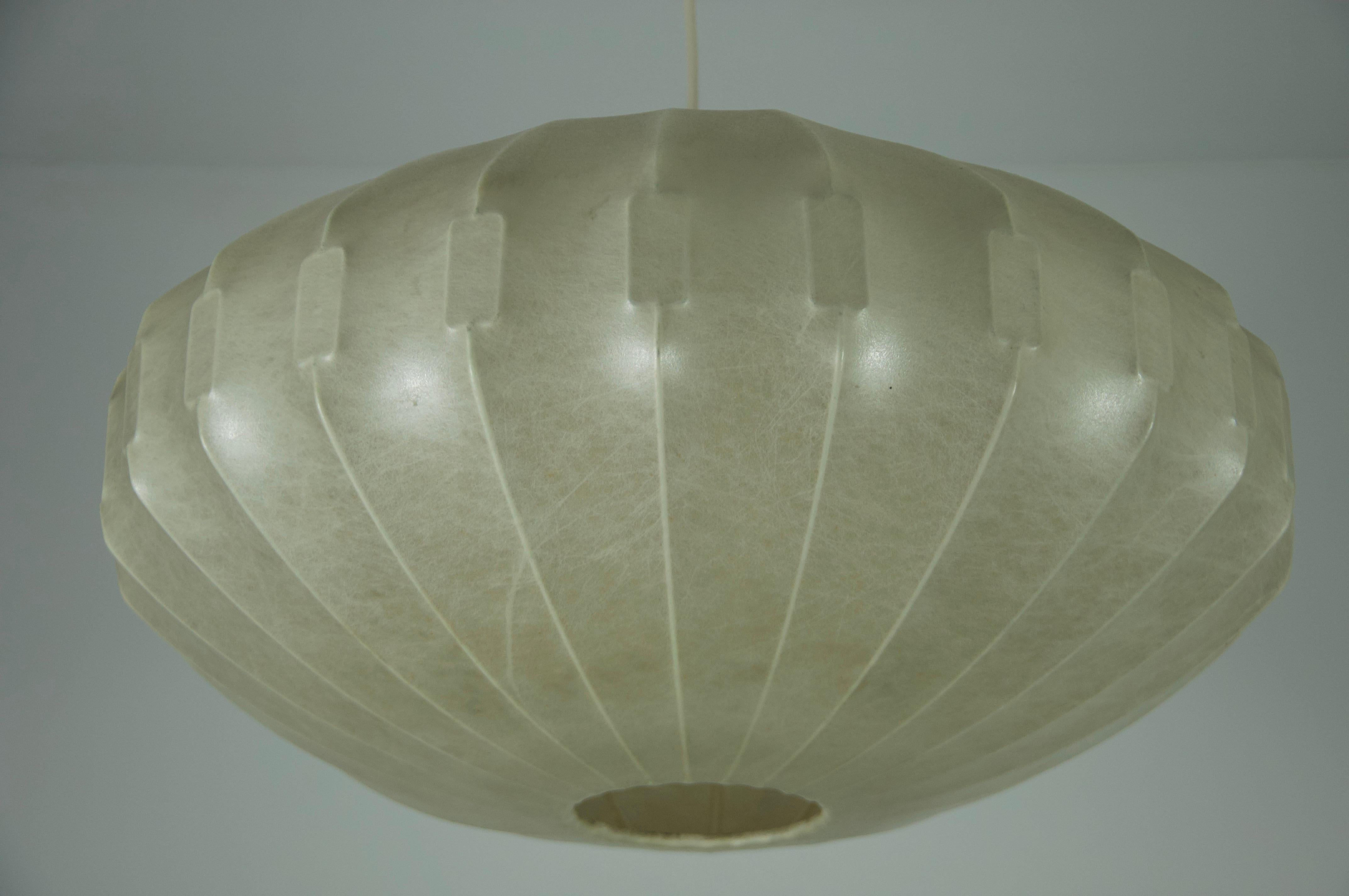 Midcentury Cocoon Pendant Light, 1960s, Italy For Sale 4