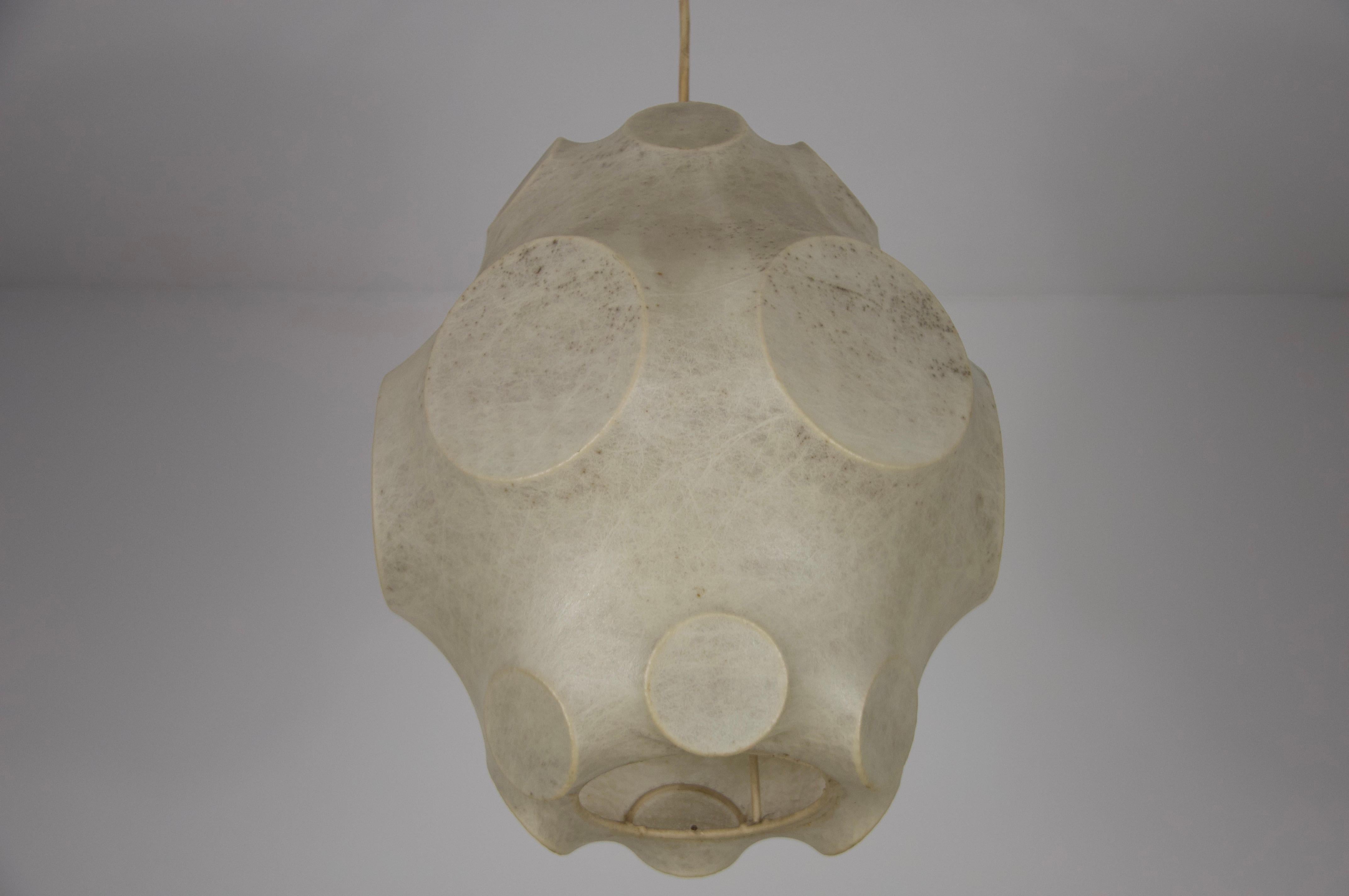 Midcentury Cocoon Pendant Light, 1960s, Italy In Good Condition In Hagenbach, DE