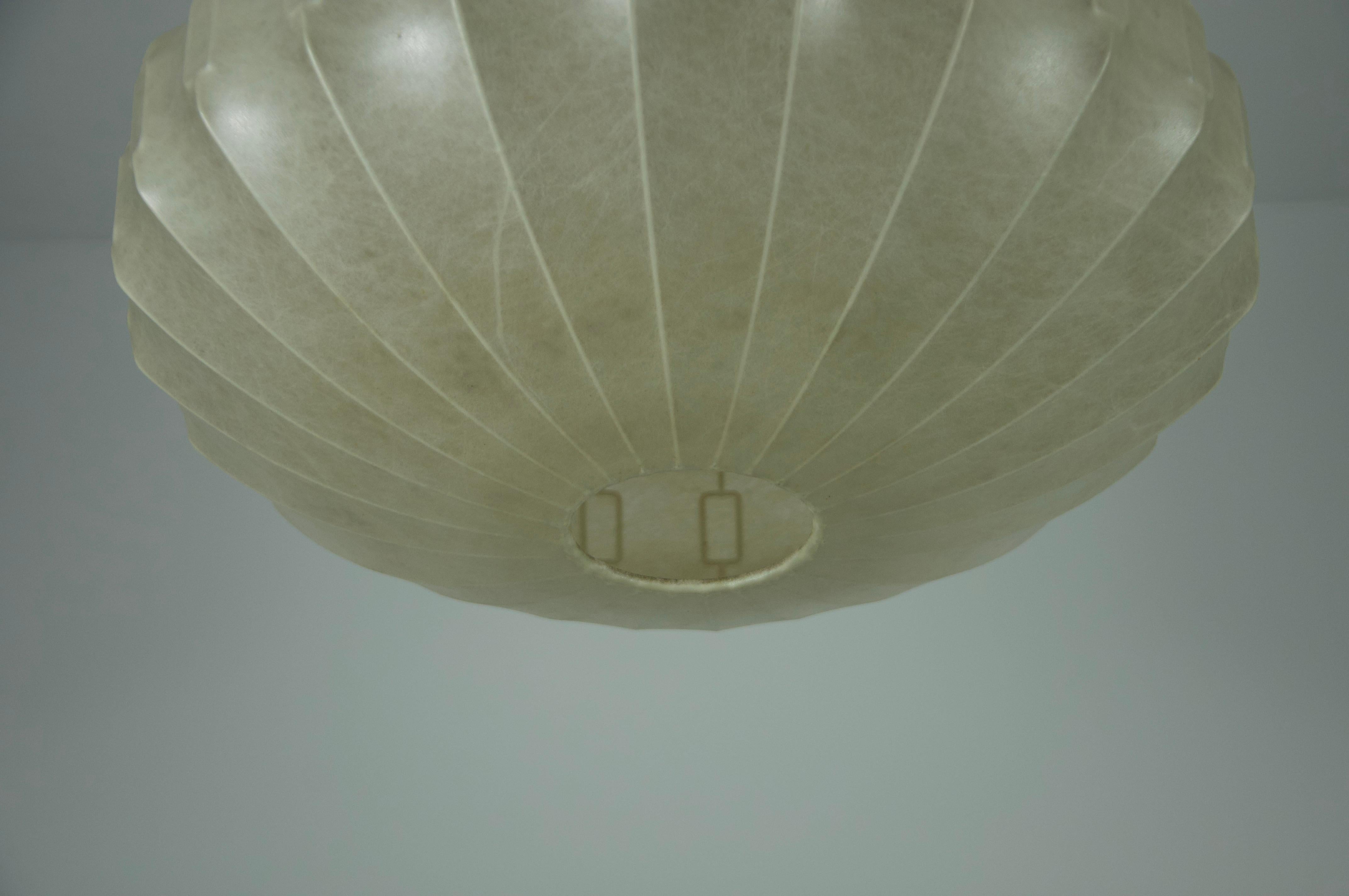 Midcentury Cocoon Pendant Light, 1960s, Italy For Sale 2