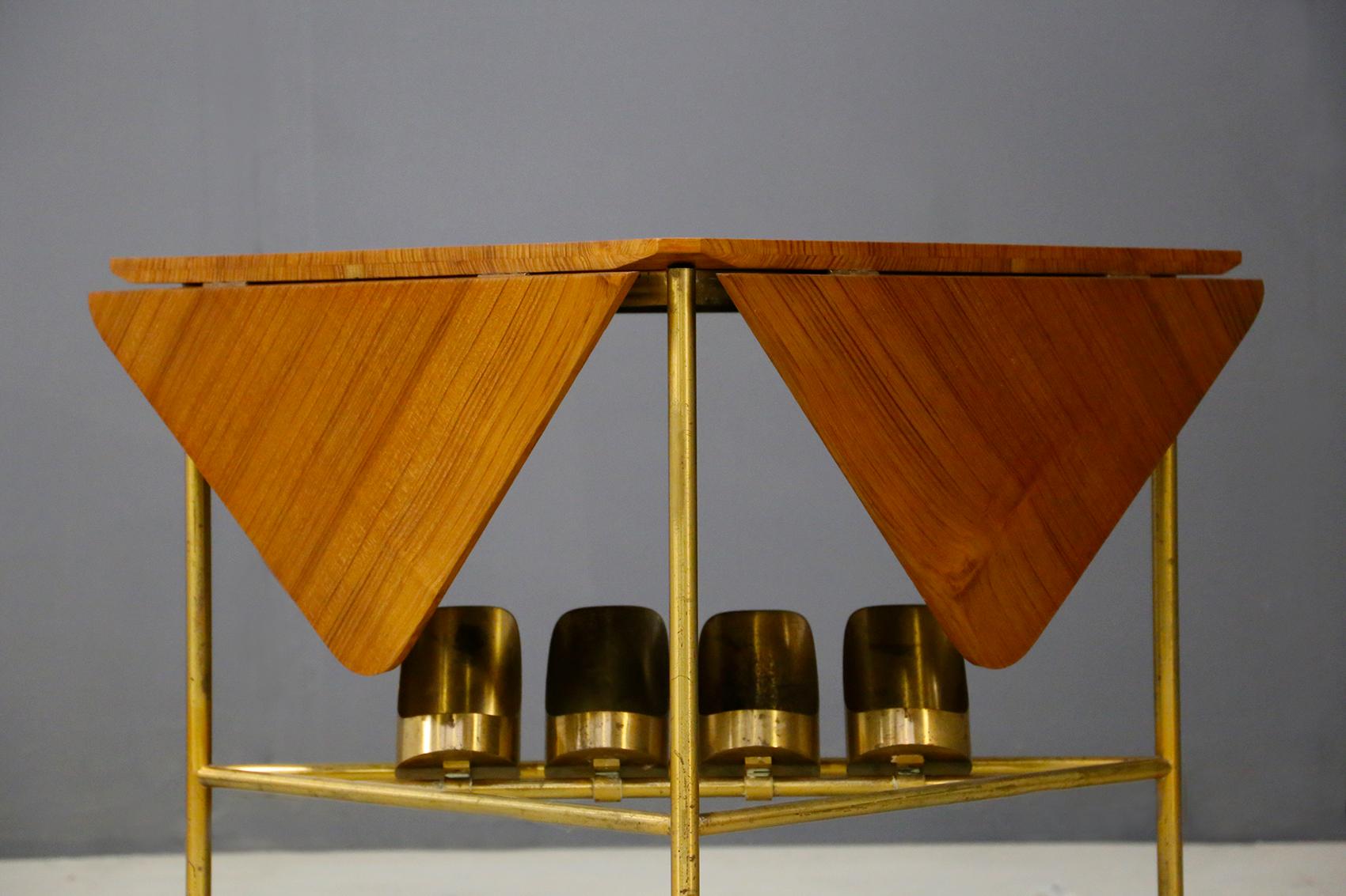 Midcentury Coffee Table Attributed to Ignazio Gardella in Brass and Wood, 1950s 5