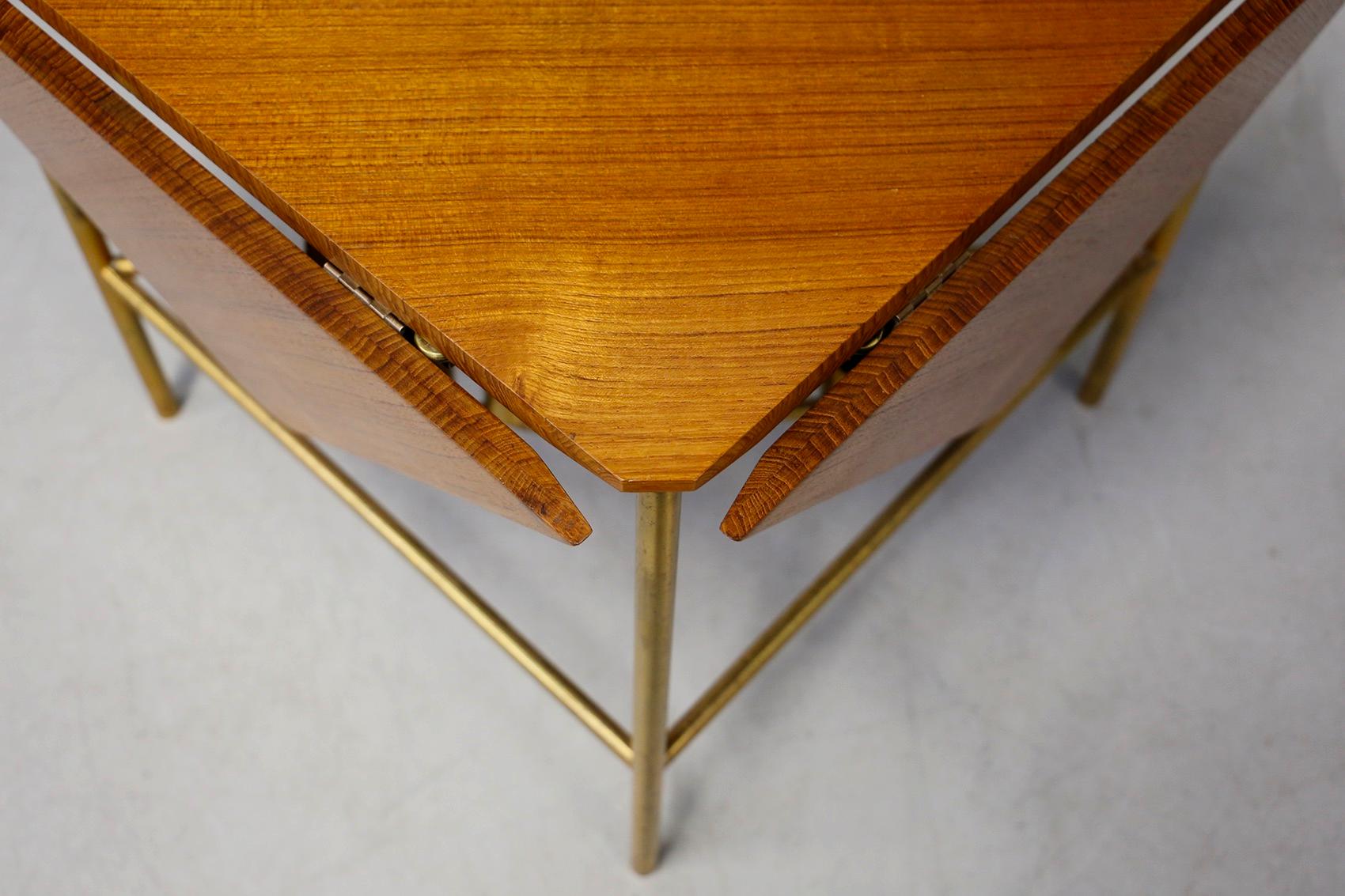 Midcentury Coffee Table Attributed to Ignazio Gardella in Brass and Wood, 1950s In Good Condition In Milano, IT
