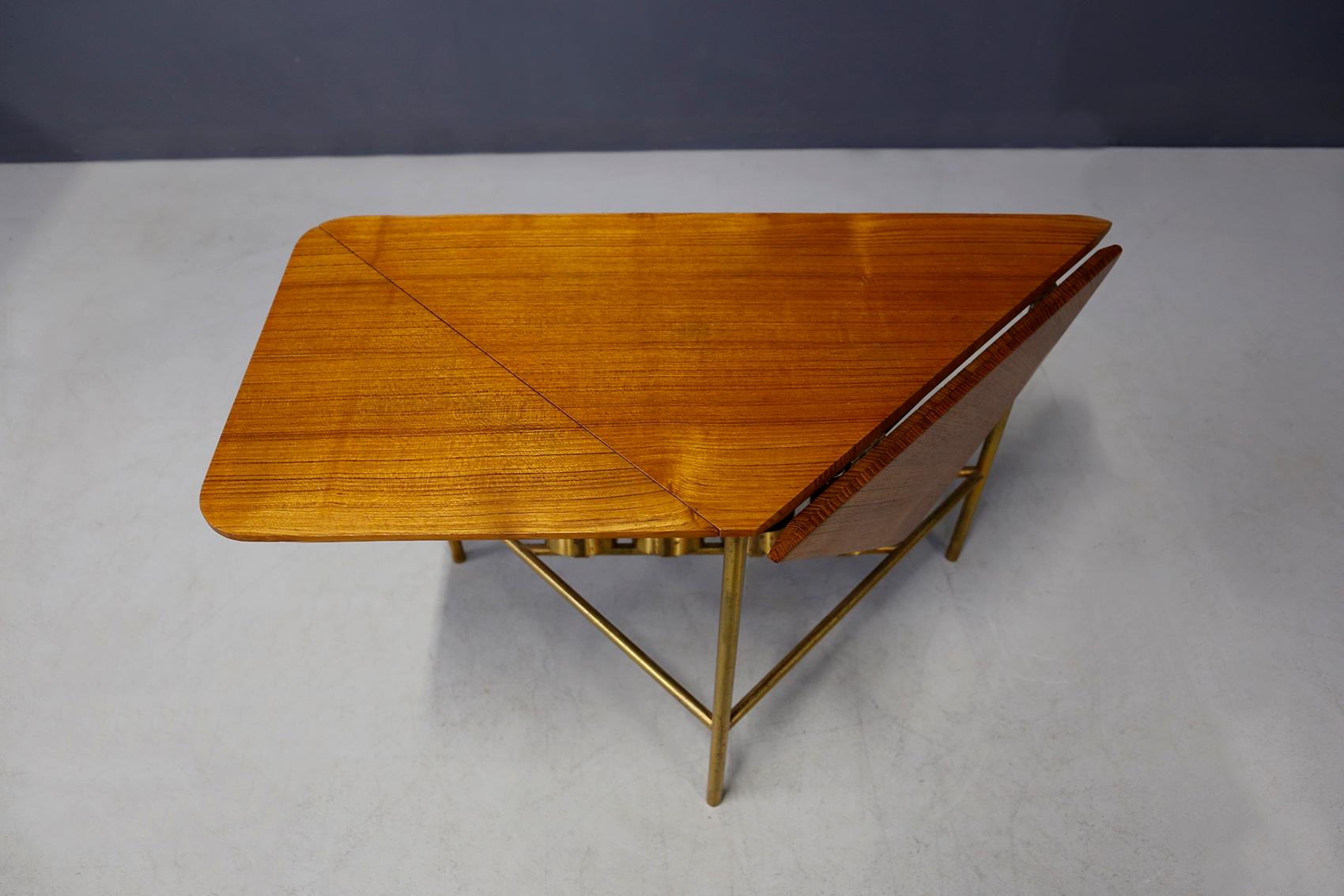 Midcentury Coffee Table Attributed to Ignazio Gardella in Brass and Wood, 1950s 2