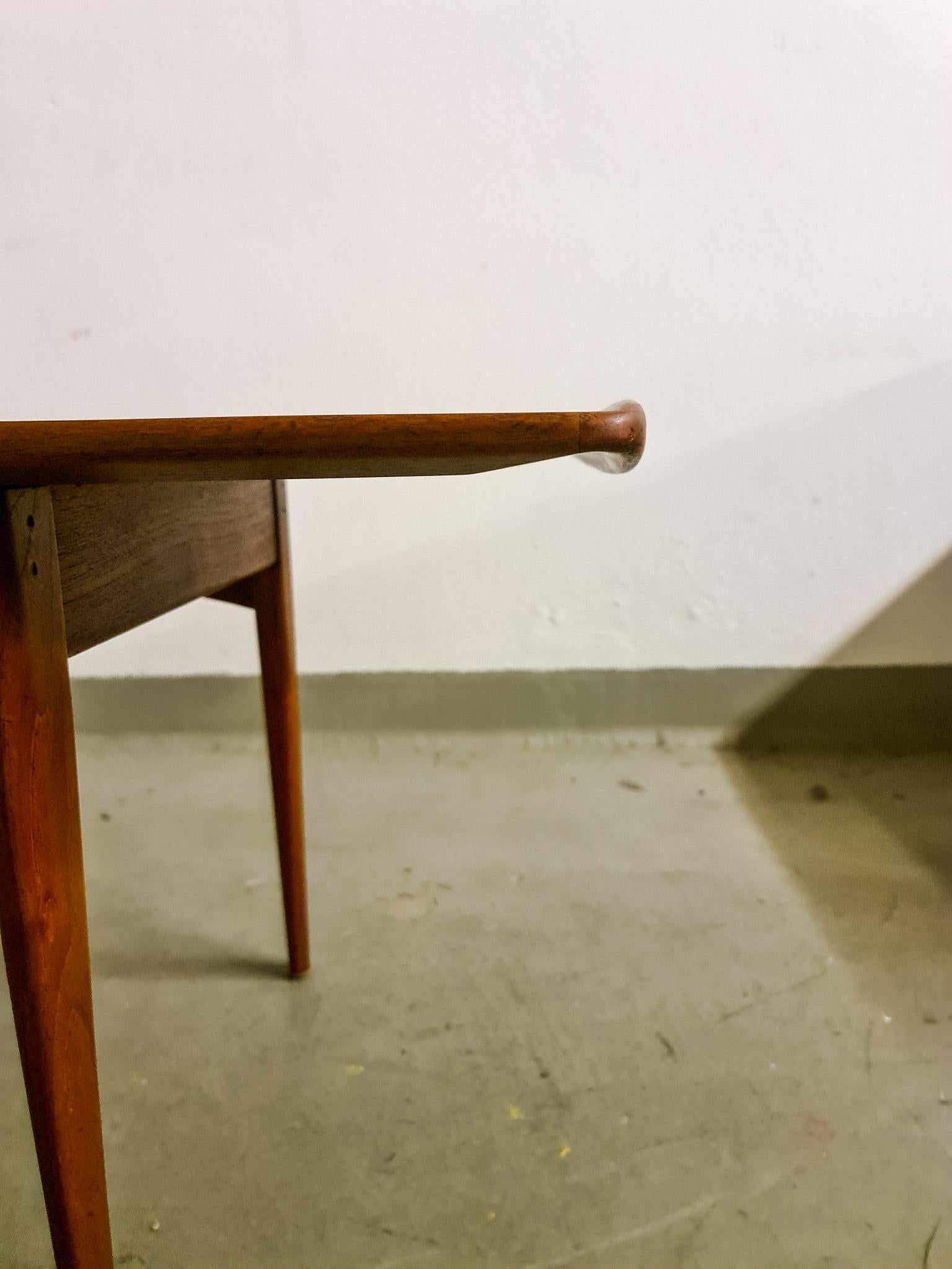 Couchtisch aus der Mitte des Jahrhunderts von Kindt-Larsen für France und Daverkosen, Dänemark, 1960er Jahre (Mitte des 20. Jahrhunderts)
