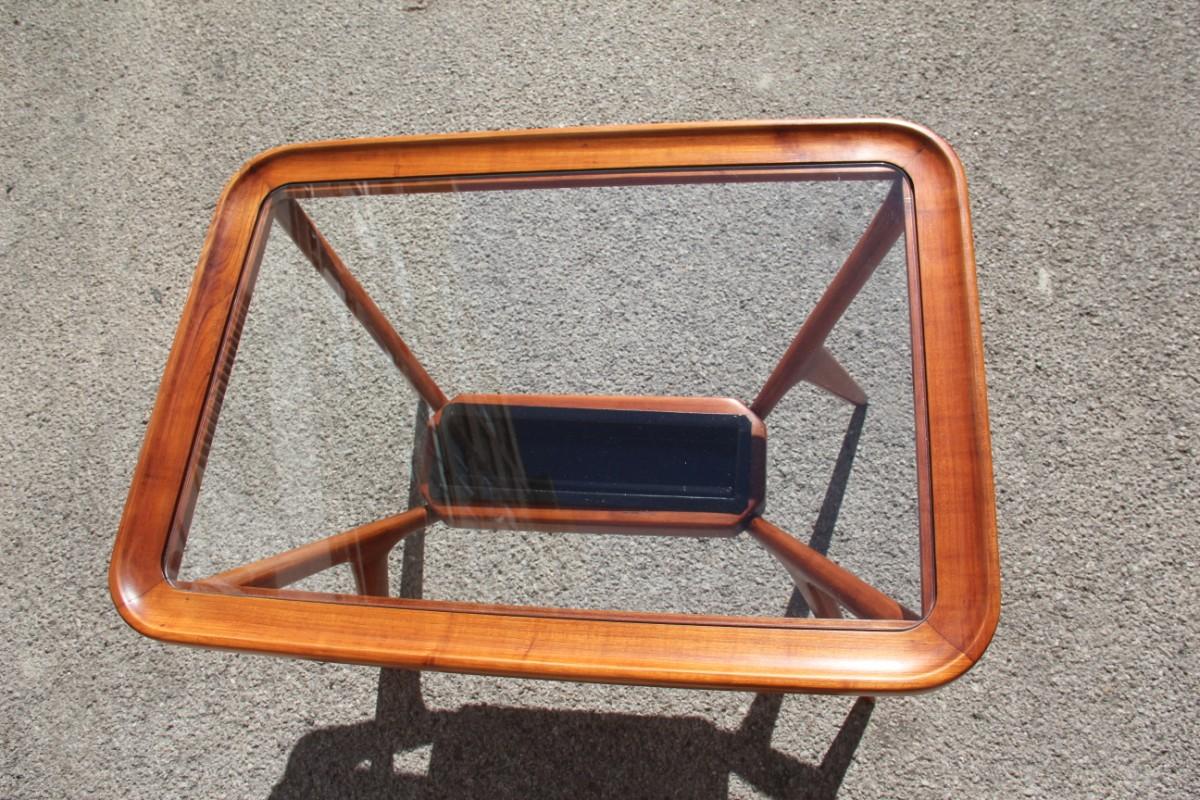 Milieu du XXe siècle Table à café en bois de cerisier de forme rectangulaire Top Form en verre 1950 Dassi en vente
