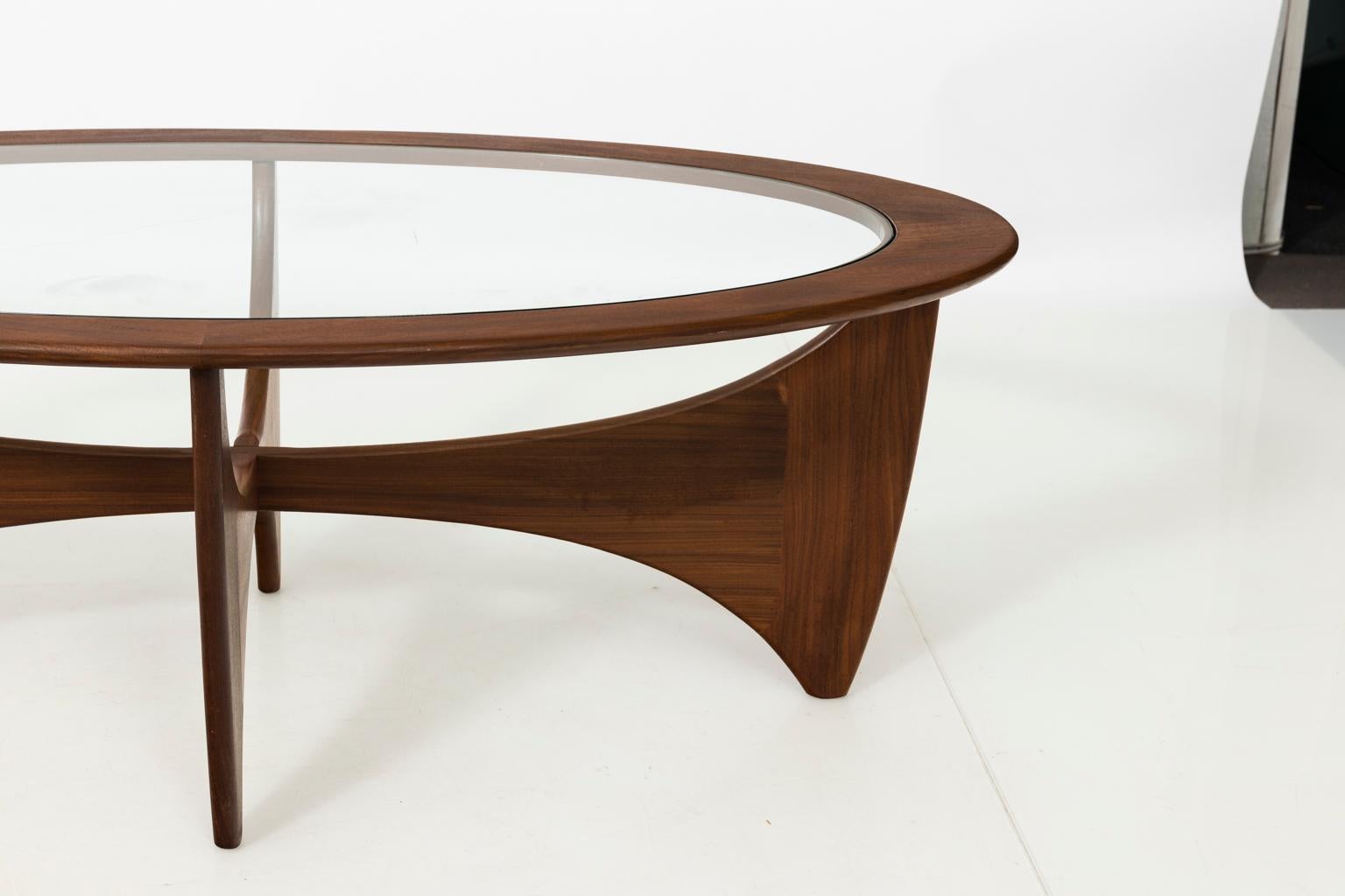 Mid-Century Modern coffee table with glass top from Liverpool, England, circa 1950-1960.
 