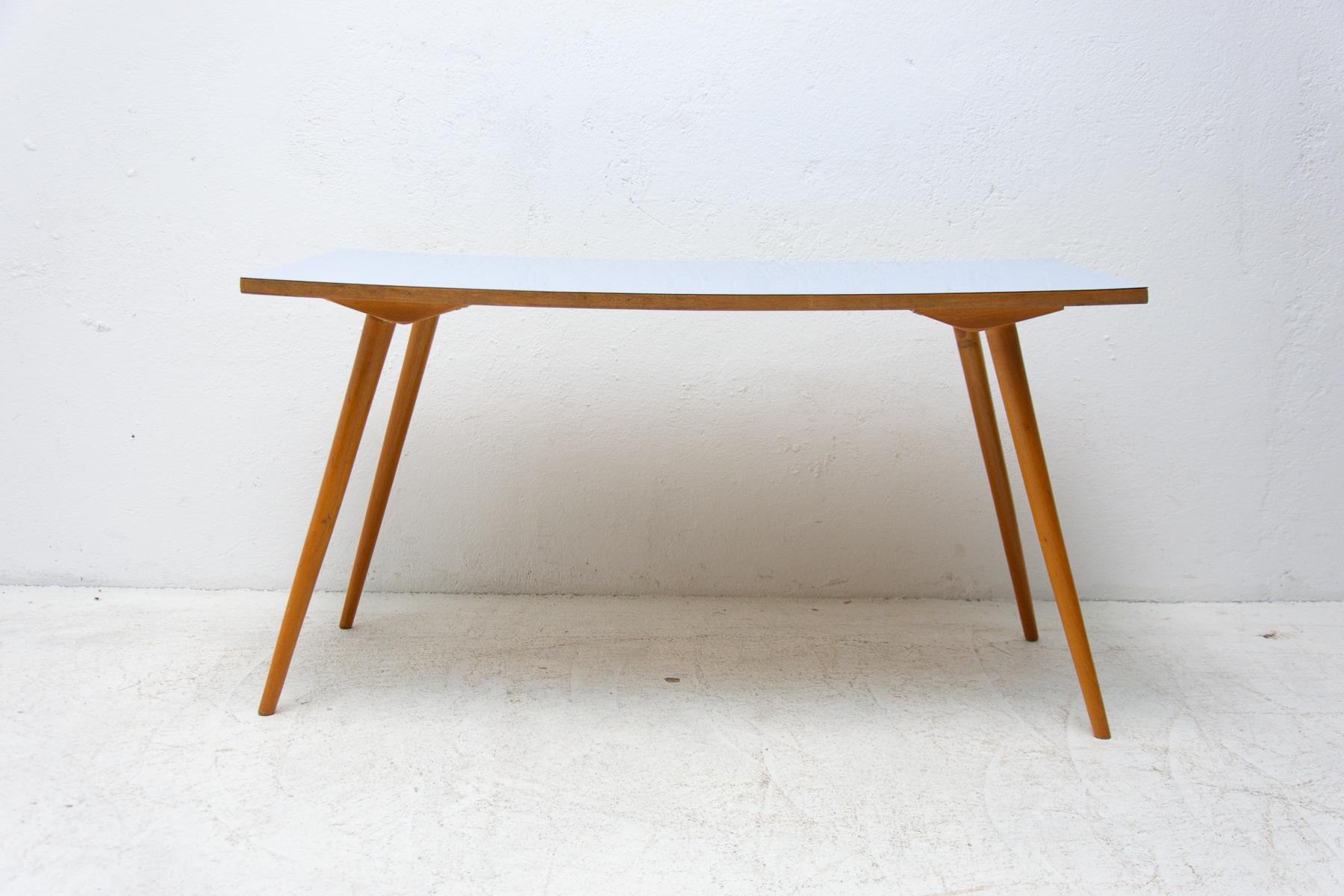 Midcentury Coffee Table, Czechoslovakia, 1960´s For Sale 8