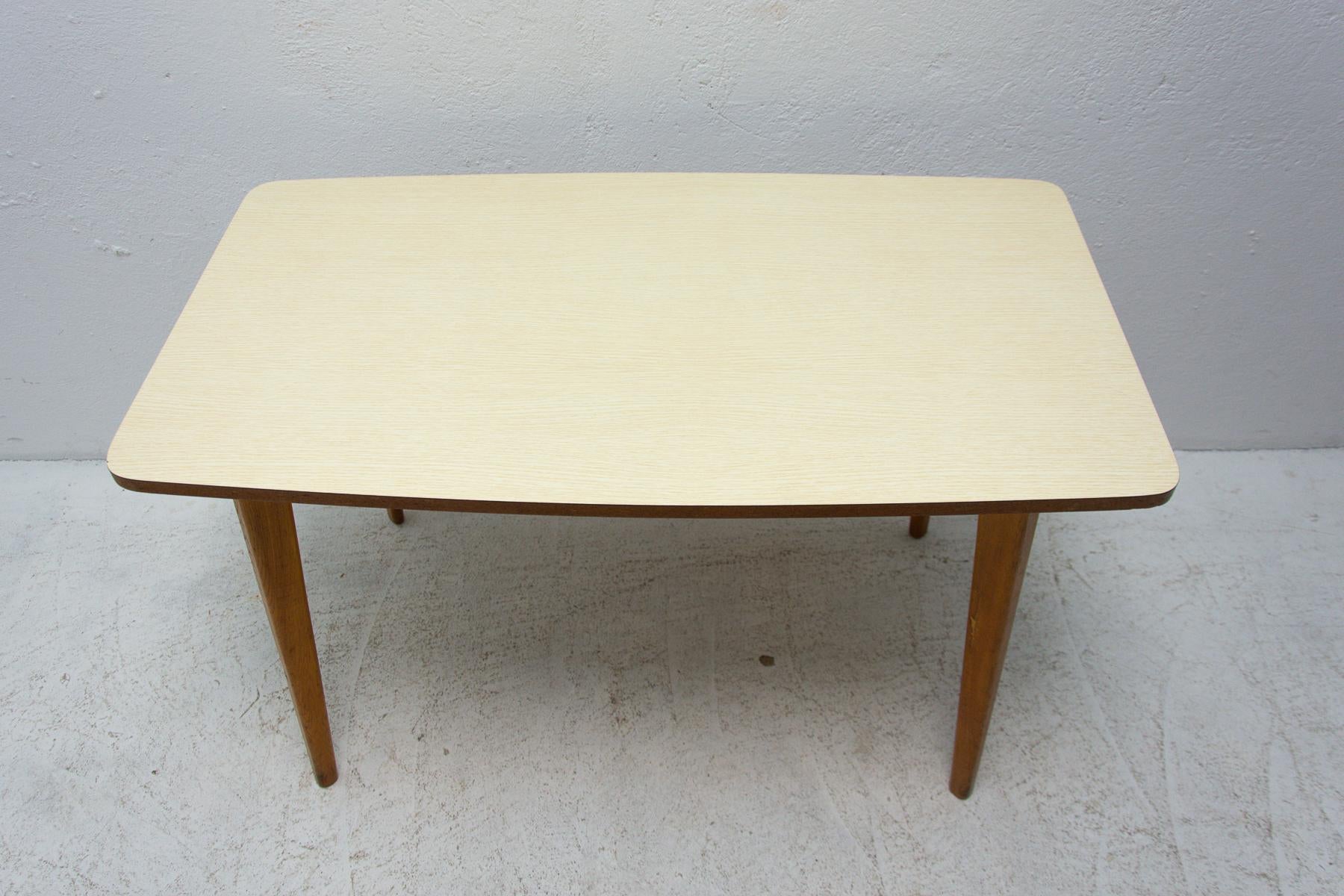Midcentury Coffee Table, Czechoslovakia, 1960s For Sale 1