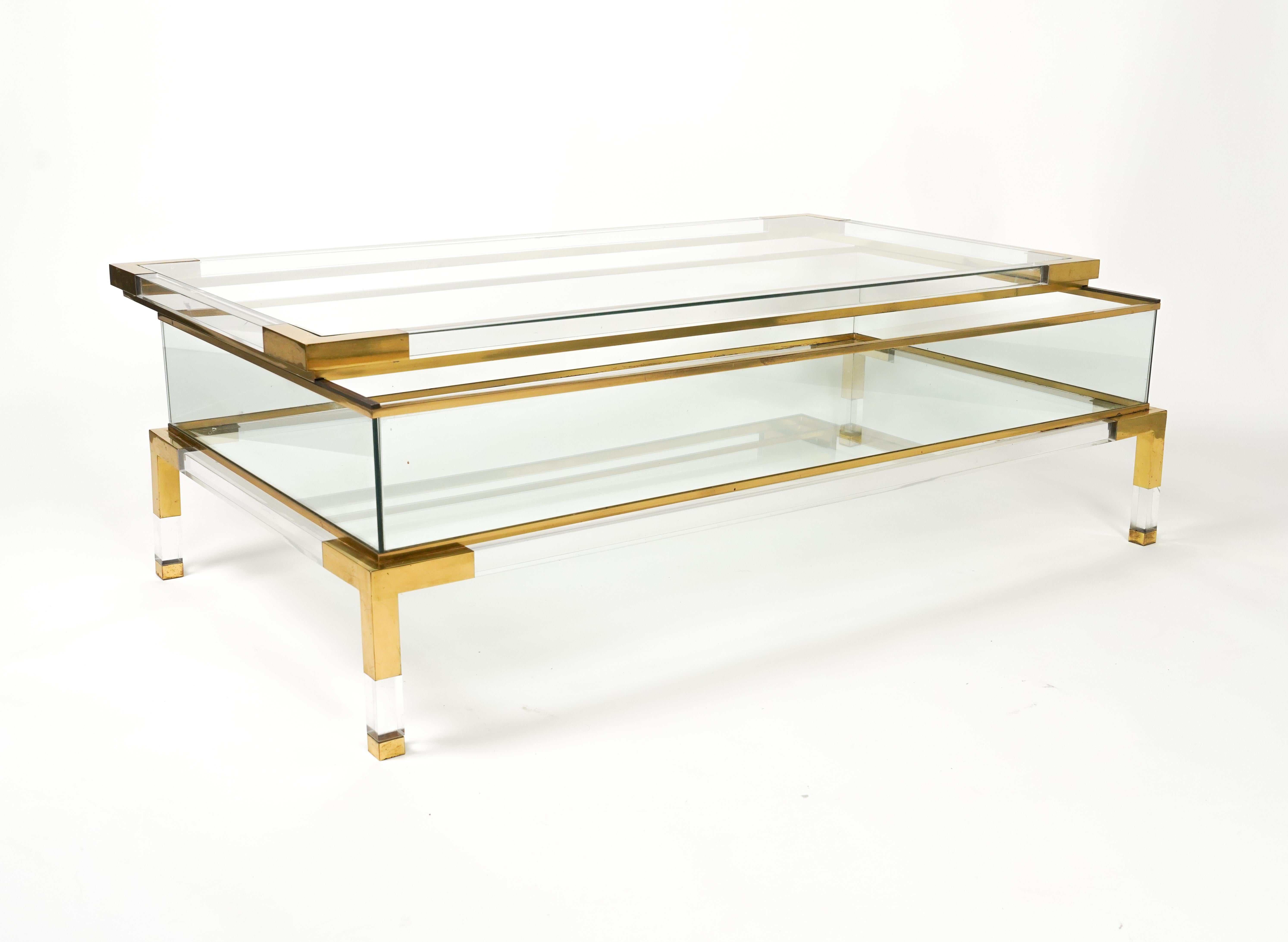 Mid-Century Modern Midcentury Coffee Table in Lucite, Brass & Glass by Maison Jansen, France 1970s For Sale