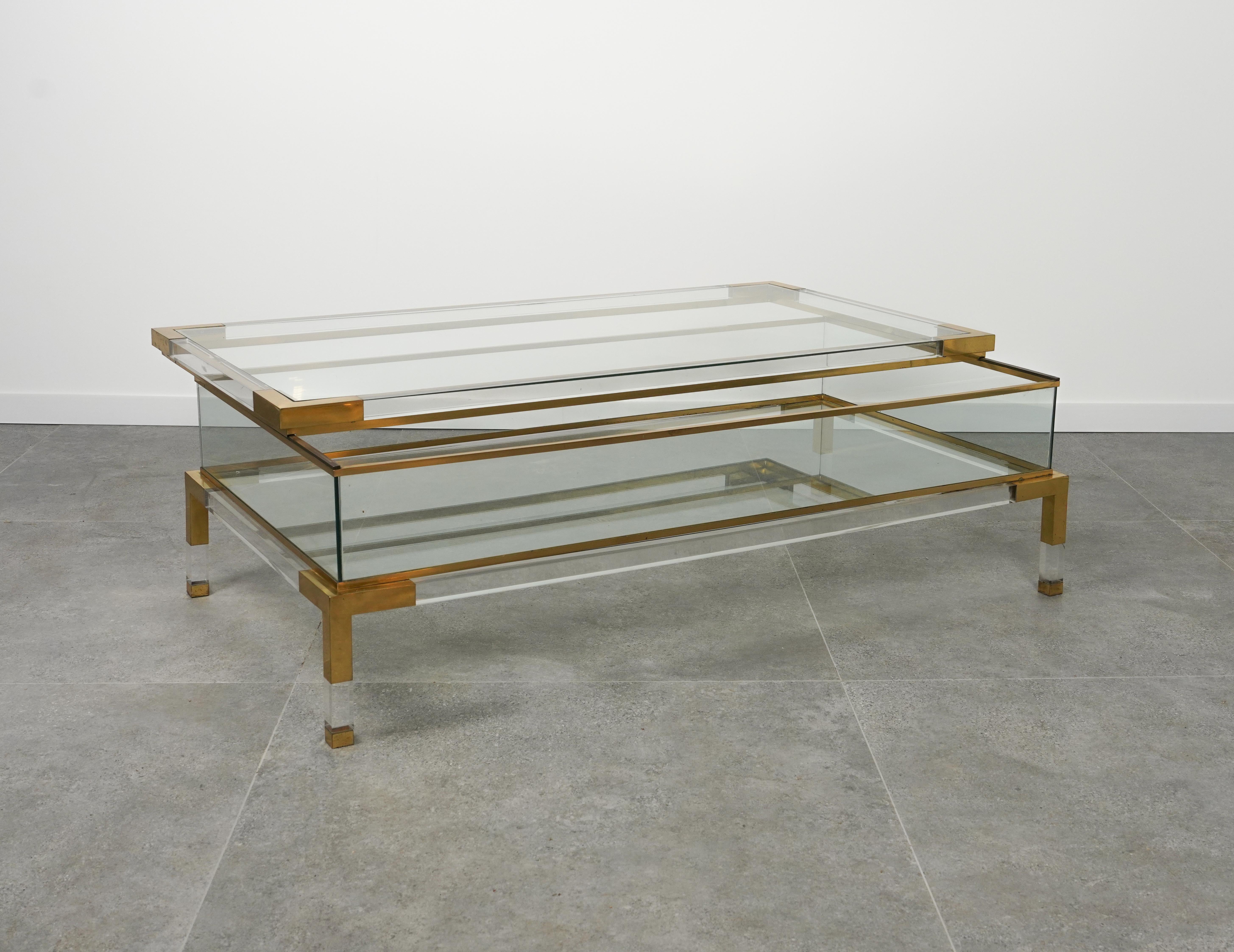 Metal Midcentury Coffee Table in Lucite, Brass & Glass by Maison Jansen, France 1970s For Sale