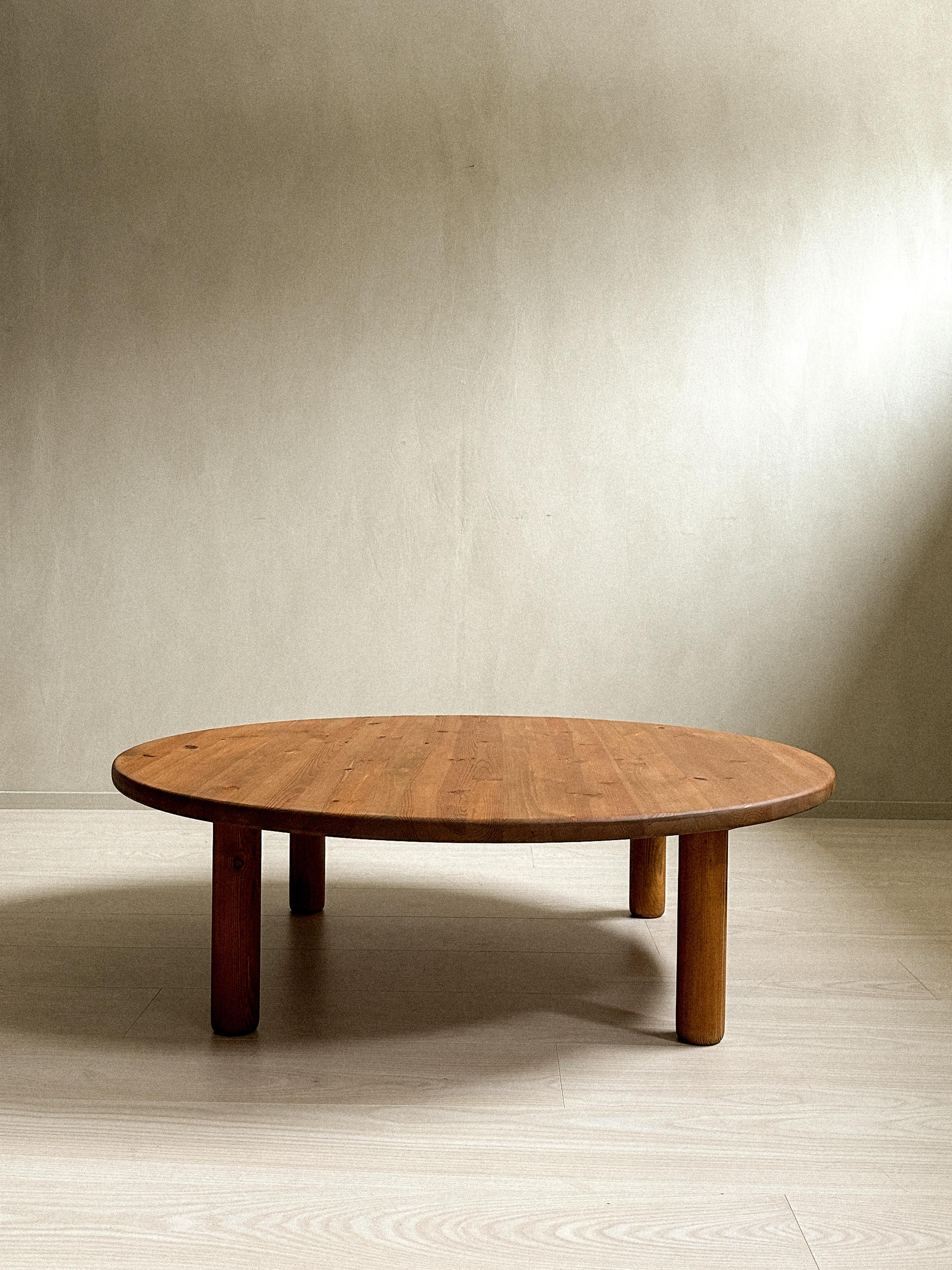 Midcentury Coffee Table in the Manner of Charlotte Perriand, Pine, circa 1960s 3