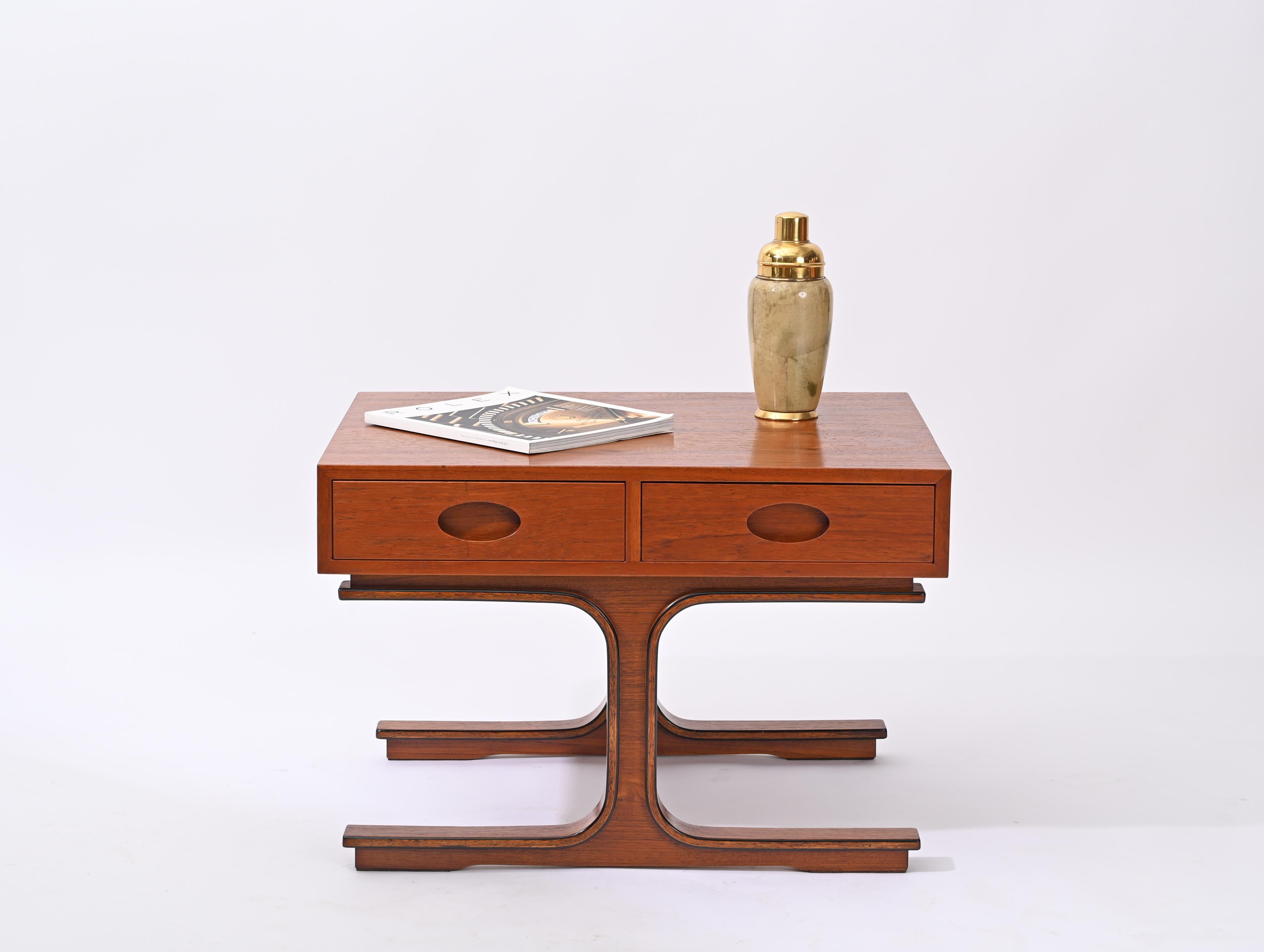 Wood Mid-Century Coffee Table Mod. 554 by Gianfranco Frattini for Bernini Italy 1960s For Sale
