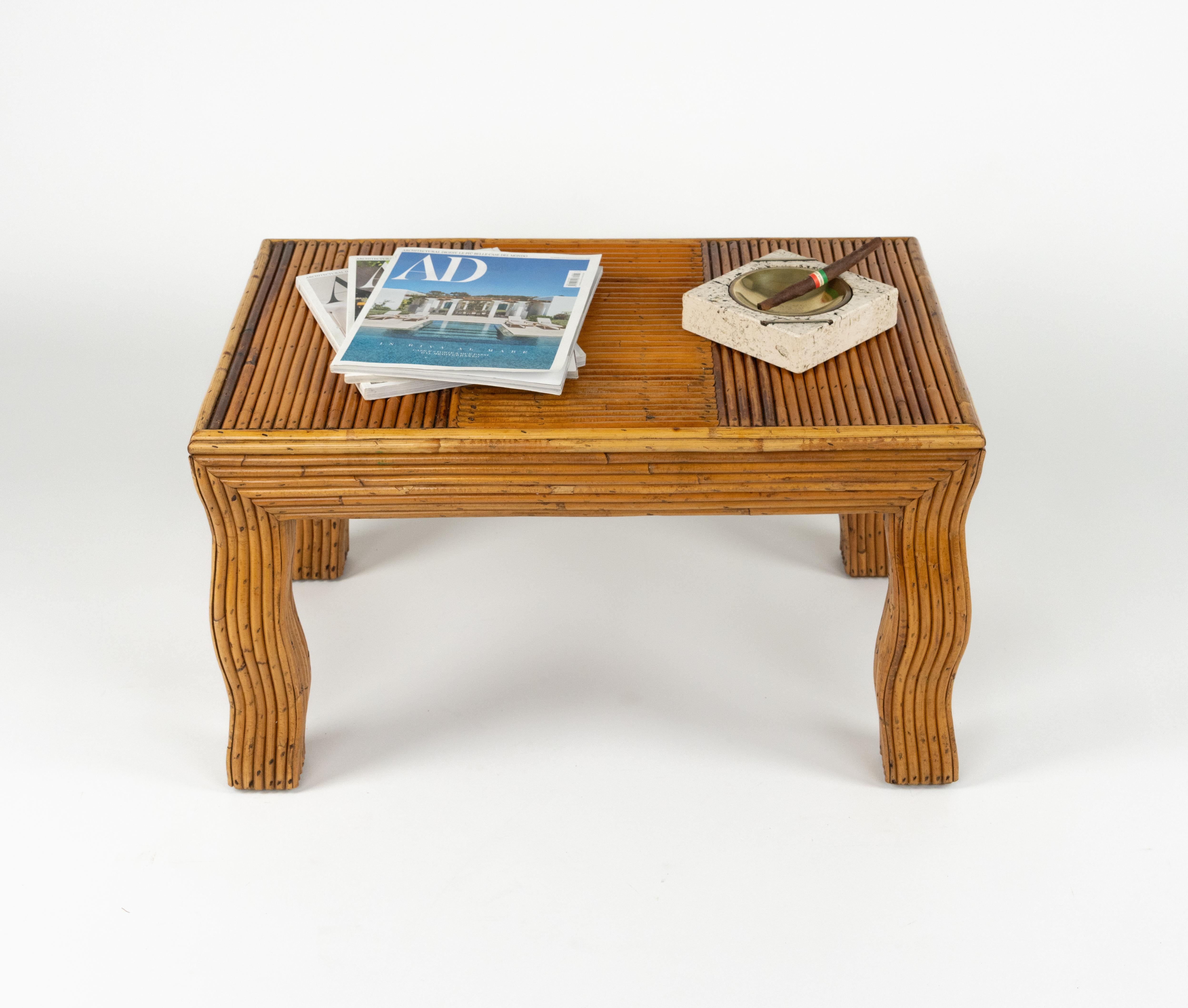 Table basse de milieu de siècle à pieds ondulés en rotin par Vivai del Sud, Italie, années 1970 en vente 2