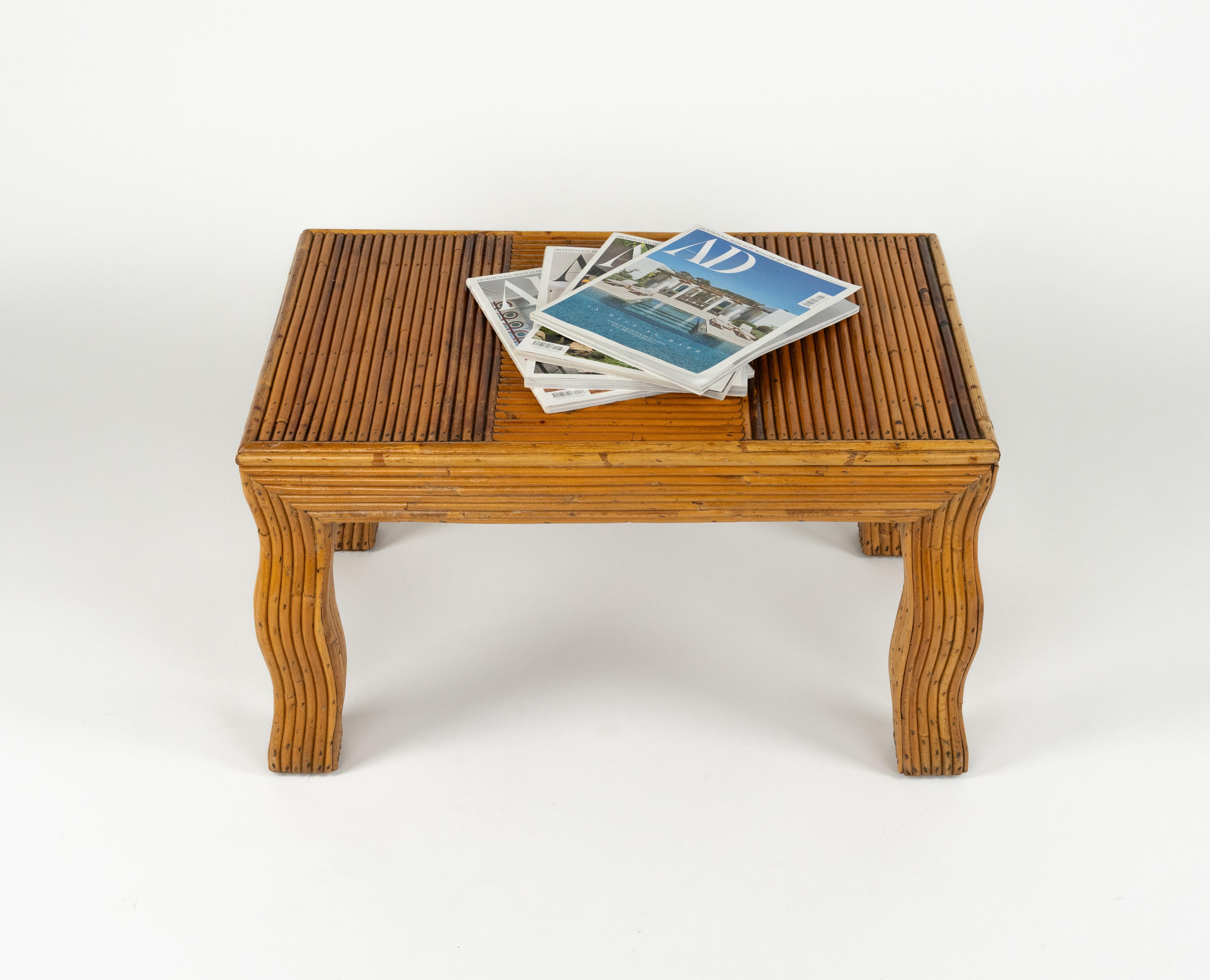 Table basse de milieu de siècle à pieds ondulés en rotin par Vivai del Sud, Italie, années 1970 en vente 1