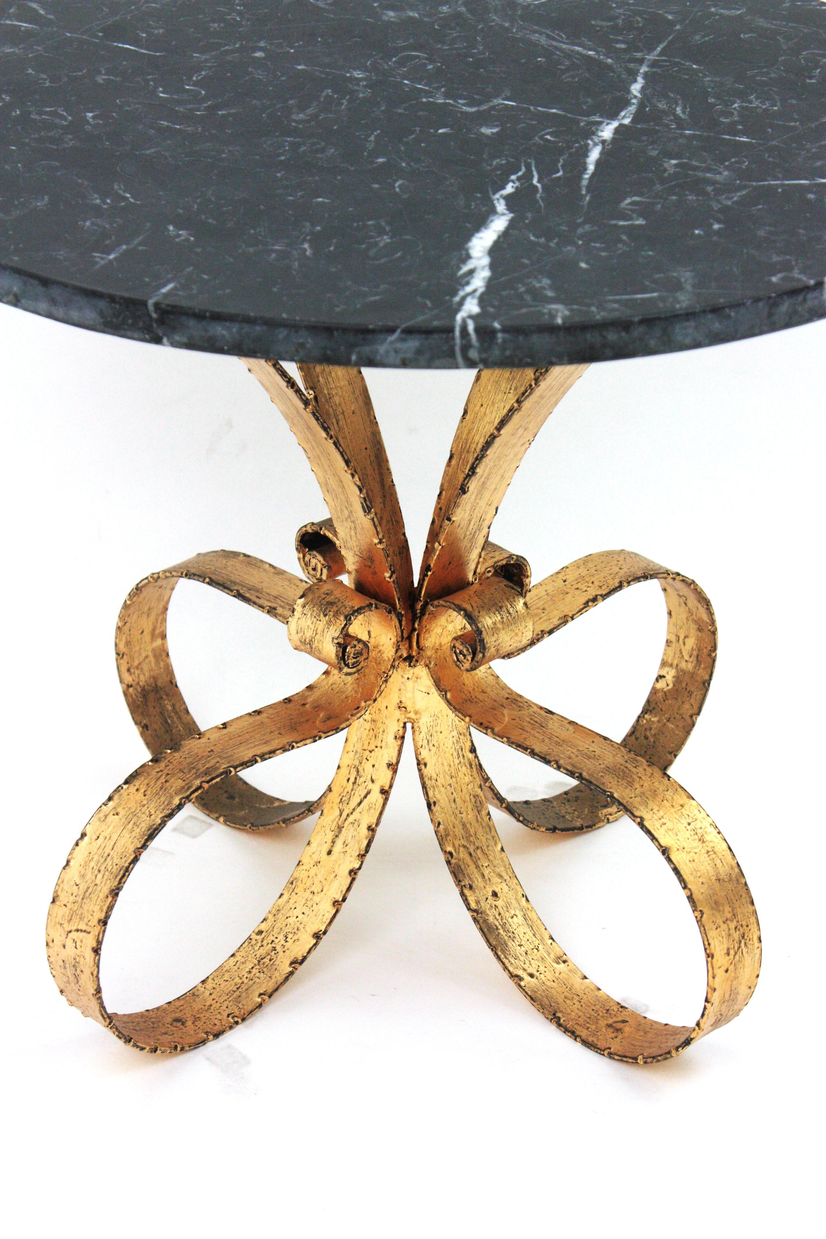 Midcentury Coffee Table with Black Marble Top and Hand Forged Gilt Iron In Good Condition For Sale In Barcelona, ES