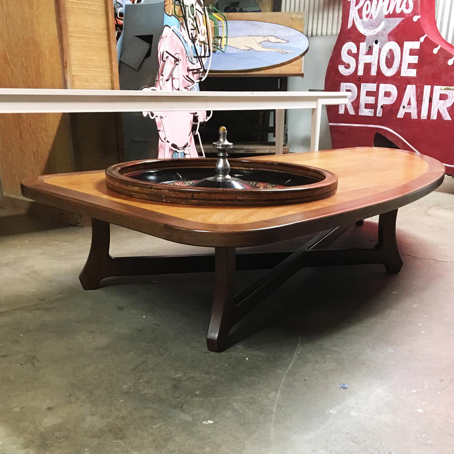 Midcentury Coffee Table with Working Roulette Wheel In Good Condition In North Hollywood, CA