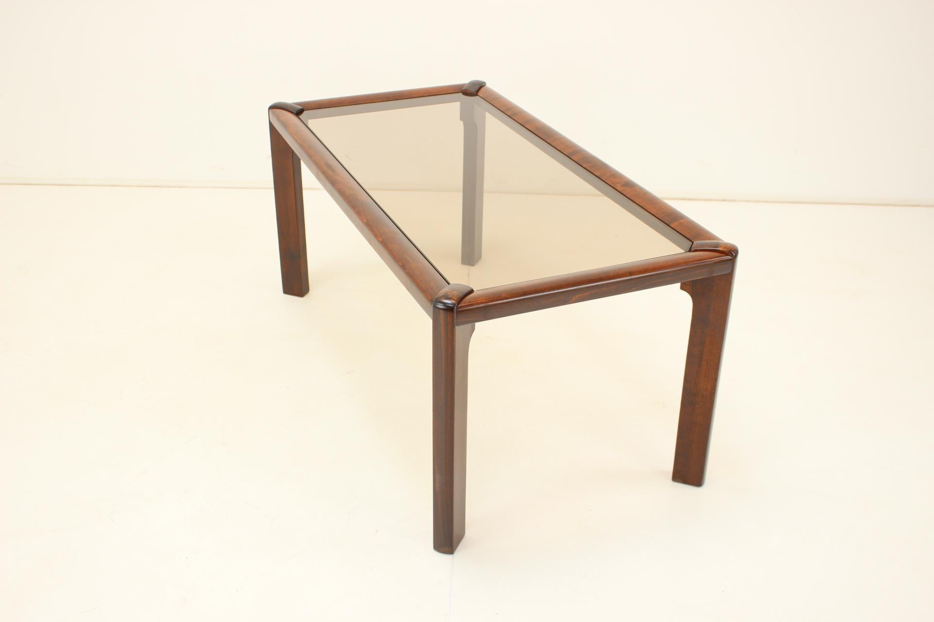 Midcentury Coffee Table, Drevotvar 1970s, Czechoslovakia In Good Condition For Sale In Praha, CZ