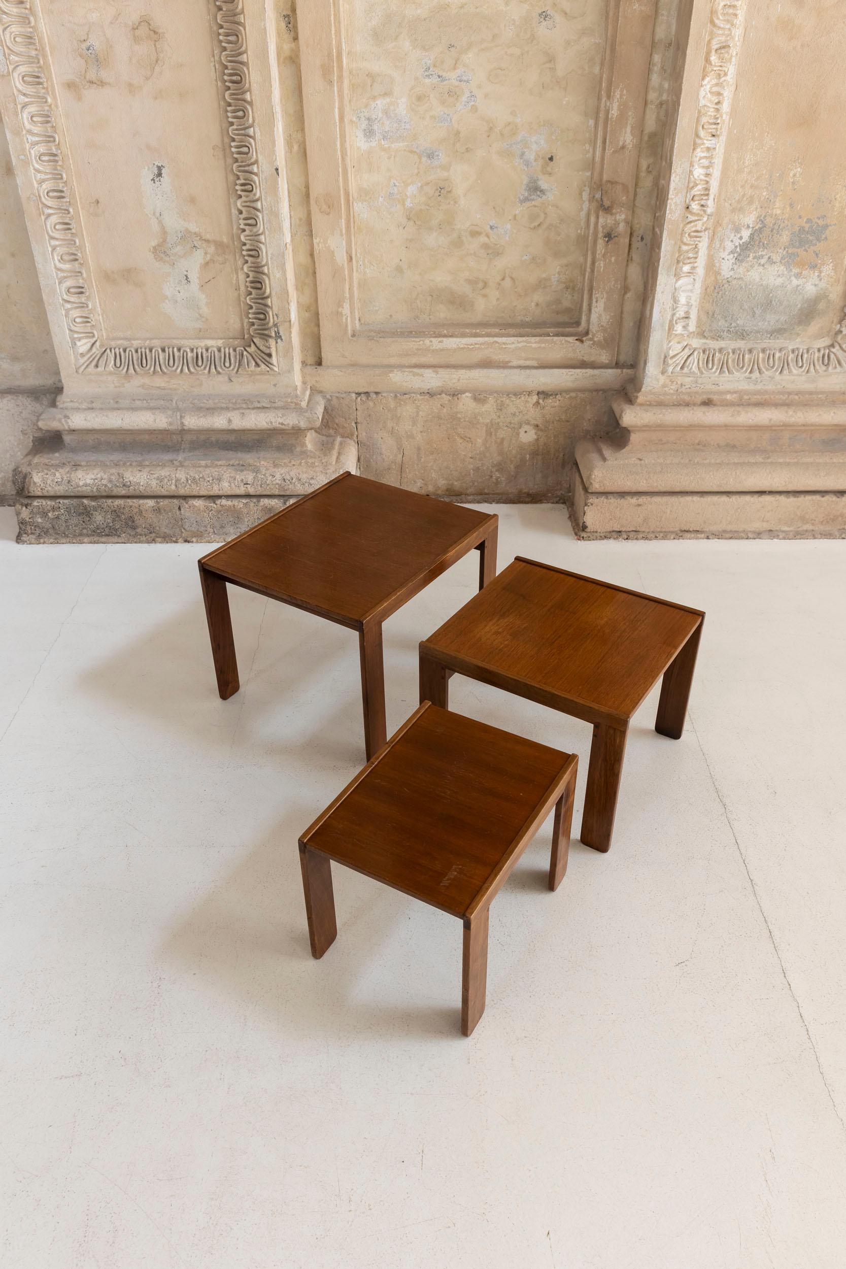 Midcentury coffee tables mod. 777 by  Afra e Tobia Scarpa For Sale 4