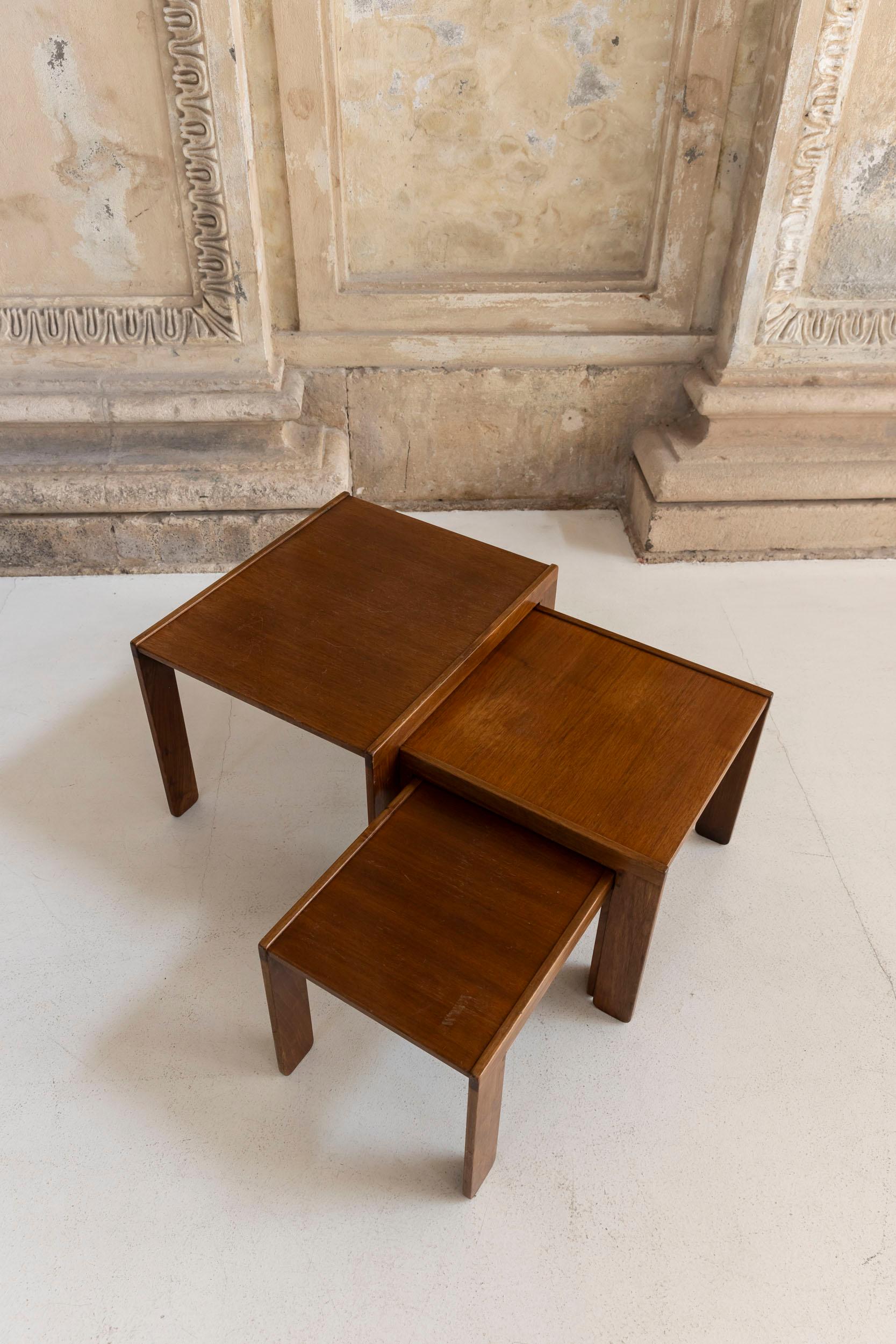 Midcentury coffee tables mod. 777 by  Afra e Tobia Scarpa For Sale 5