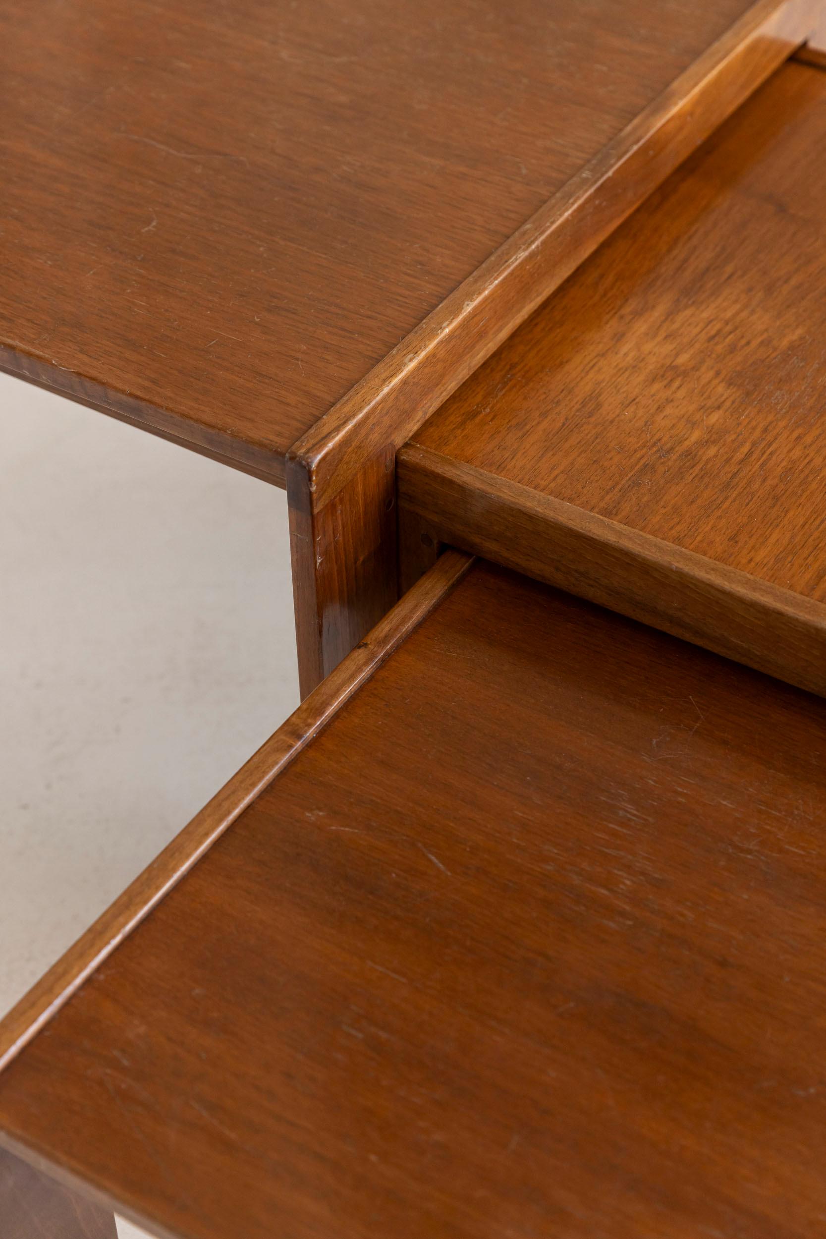Midcentury coffee tables mod. 777 by  Afra e Tobia Scarpa For Sale 6
