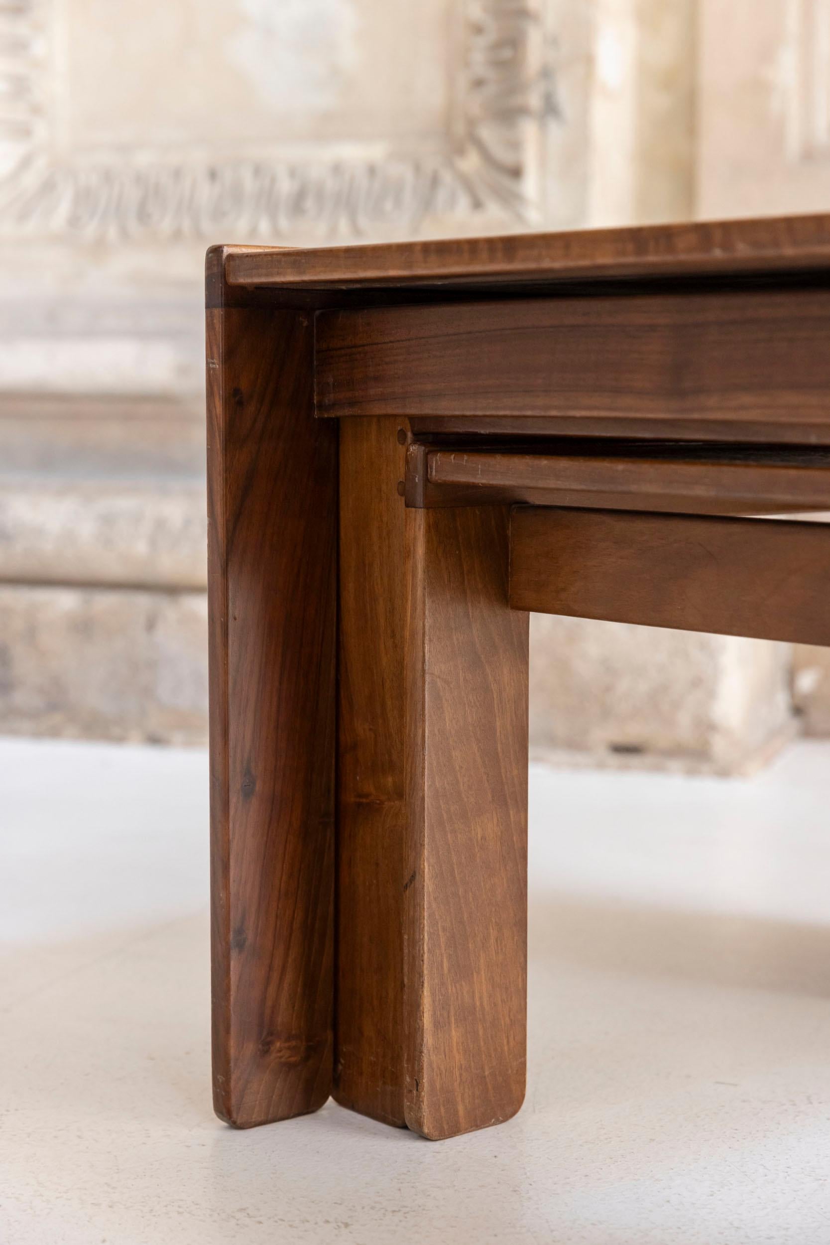 Midcentury coffee tables mod. 777 by  Afra e Tobia Scarpa For Sale 10