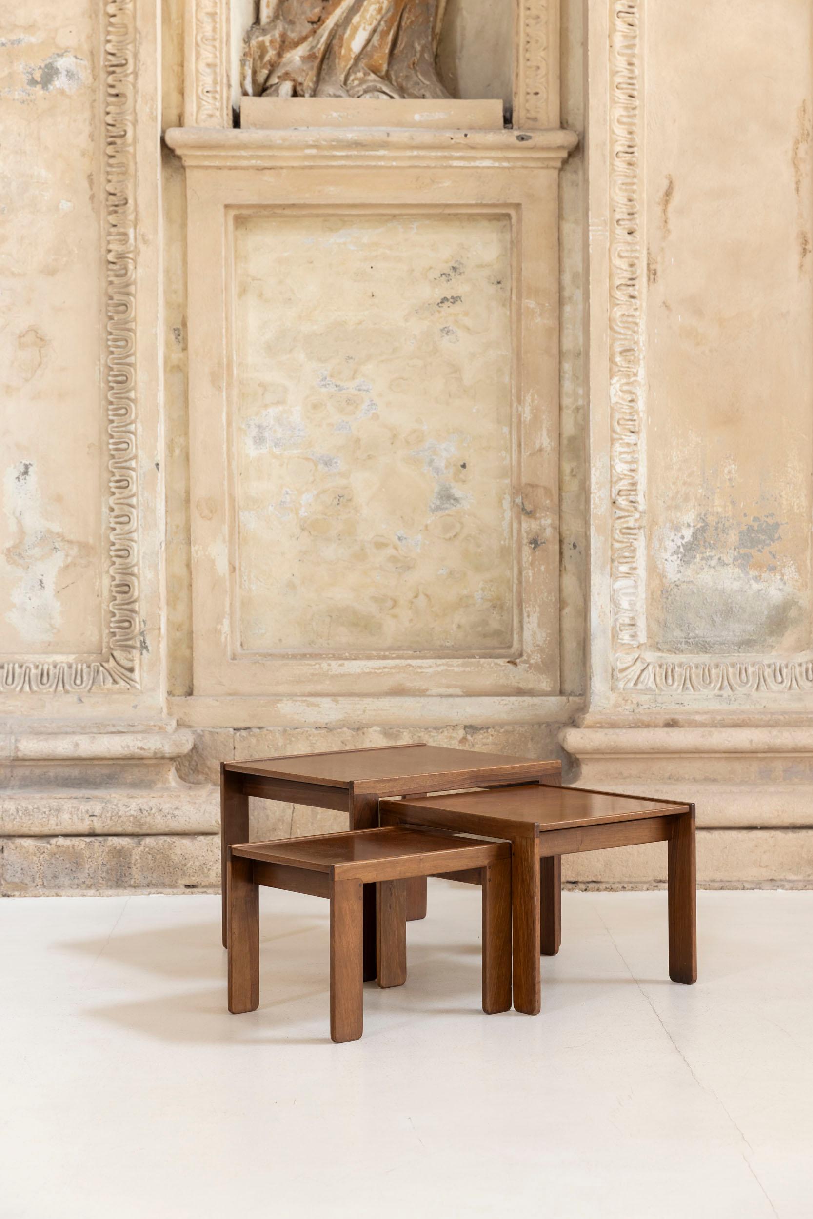Wood Midcentury coffee tables mod. 777 by  Afra e Tobia Scarpa For Sale