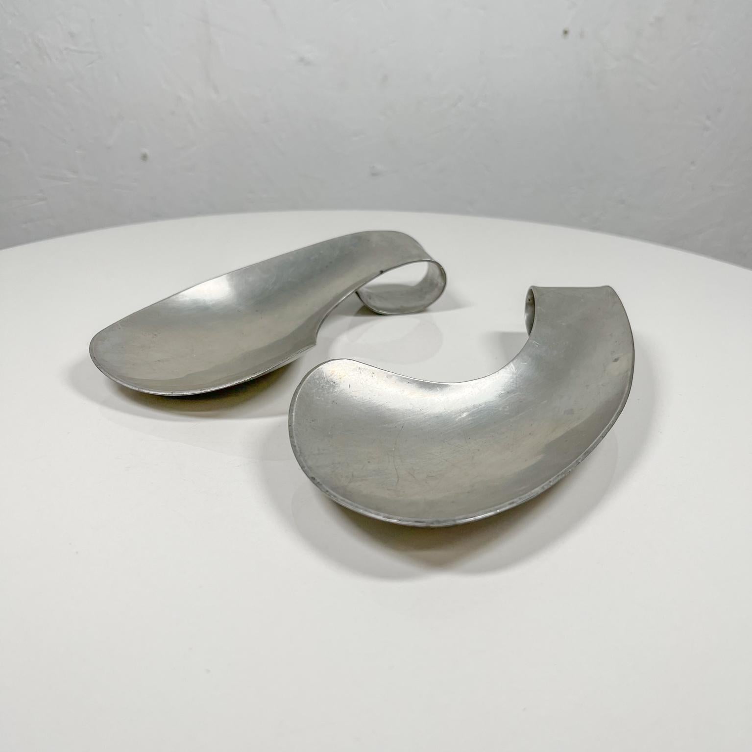 1970s Collectible Art Modernist Pewter Serving Utensils by Shirley Charron For Sale 1