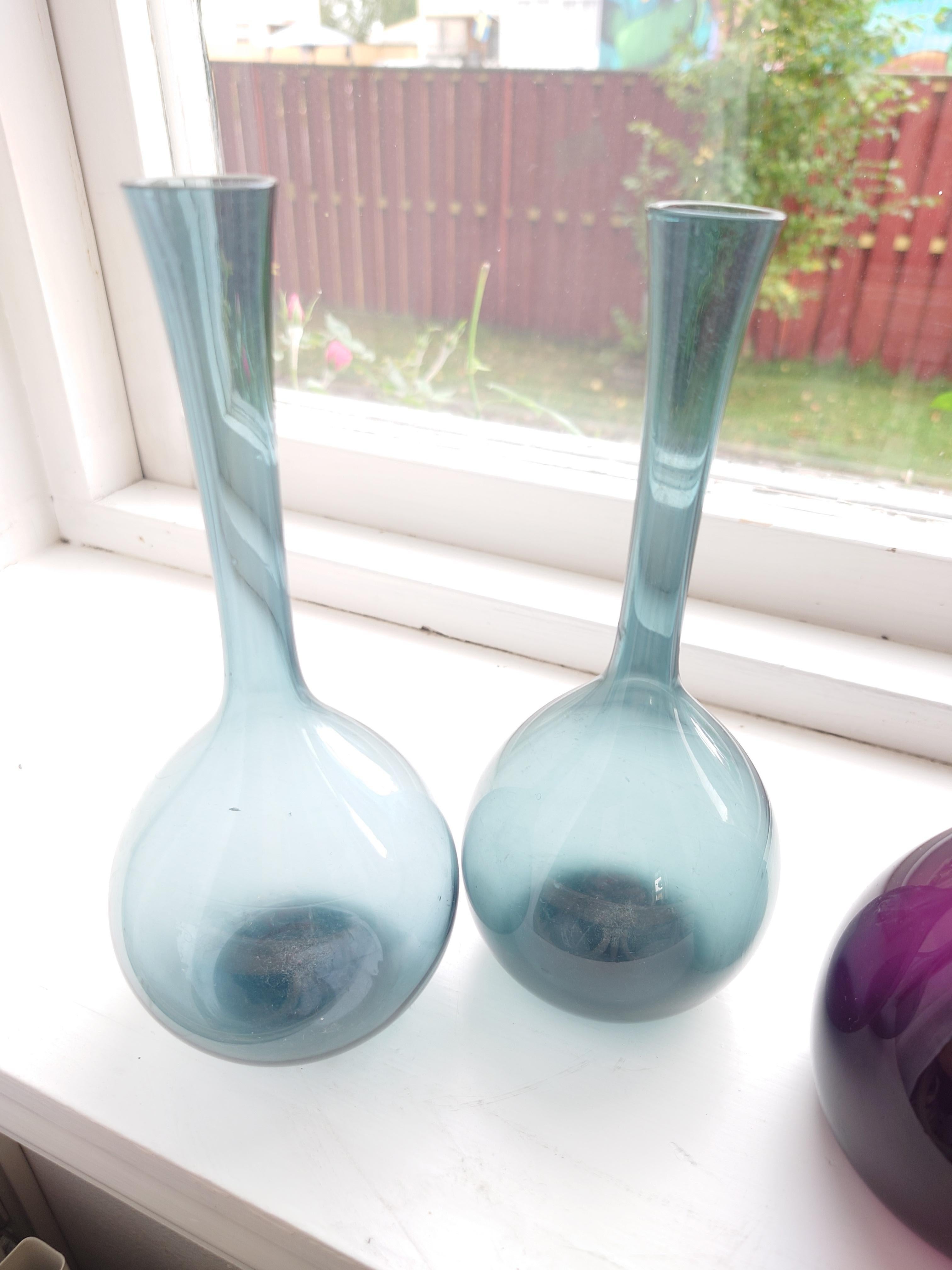 Midcentury Collection of  10 glass vases Eneryda 60s Bulb Vase Gullaskruf For Sale 3