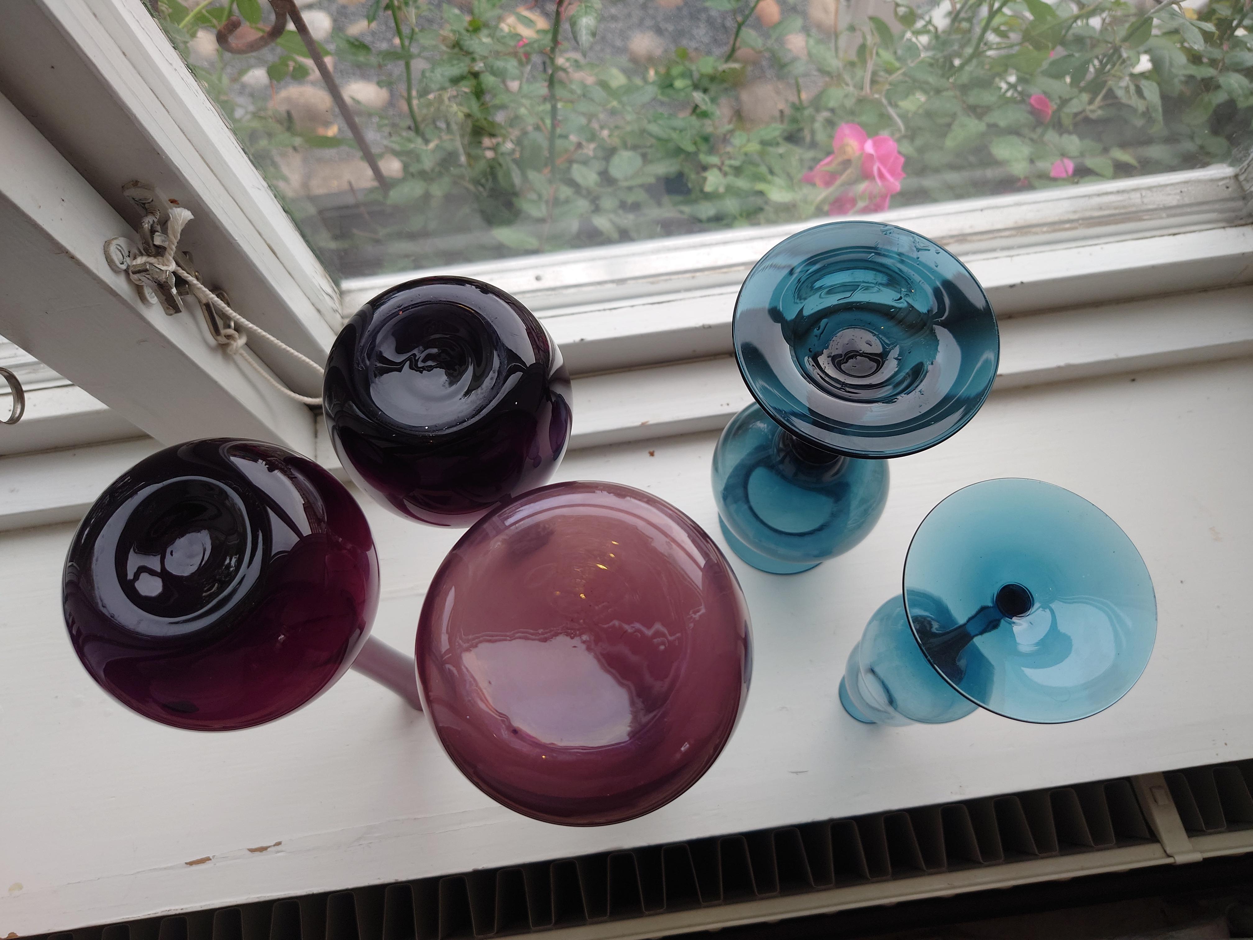 Midcentury Collection of  10 glass vases Eneryda 60s Bulb Vase Gullaskruf For Sale 9