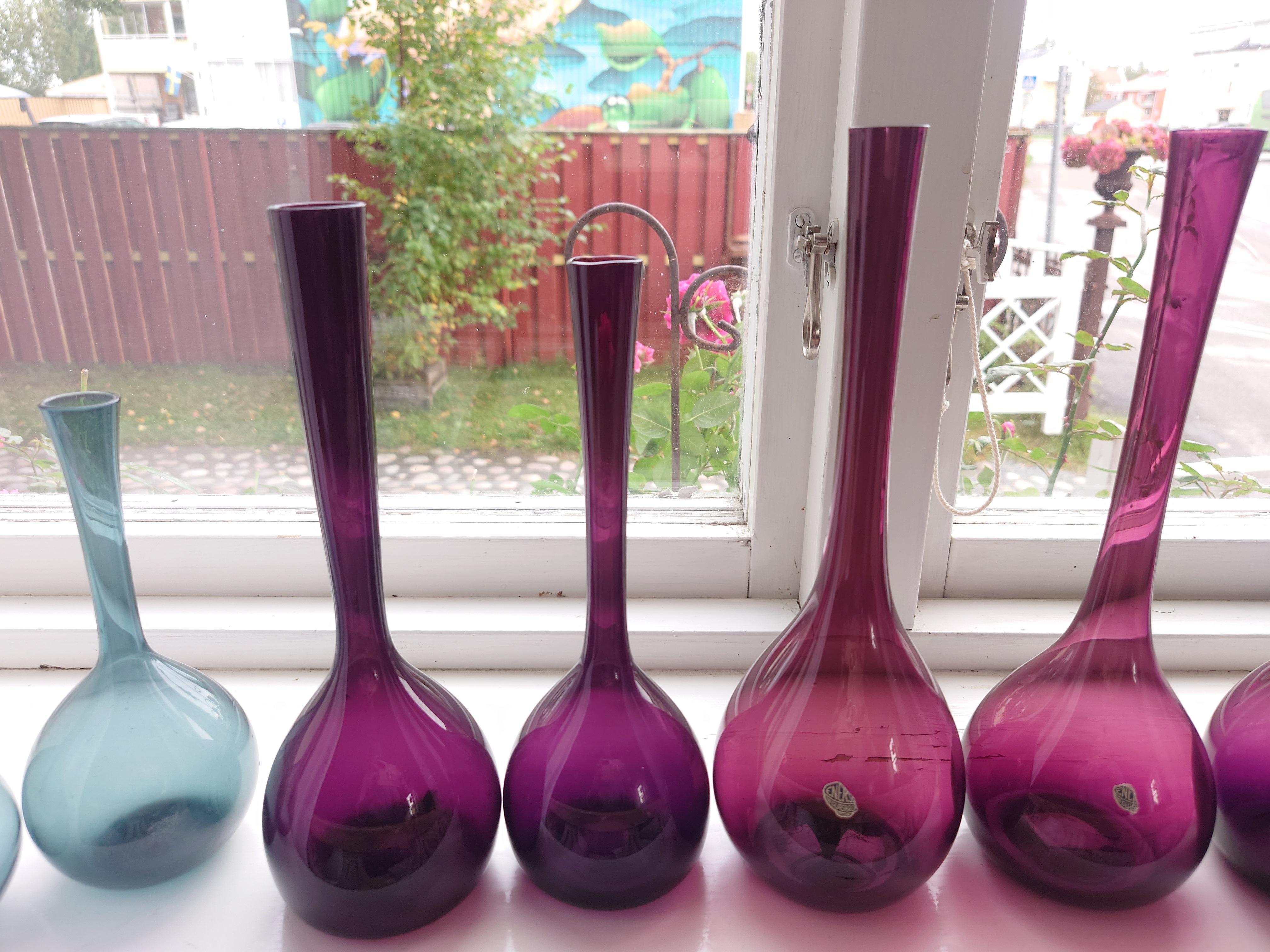 Swedish Midcentury Collection of  10 glass vases Eneryda 60s Bulb Vase Gullaskruf For Sale