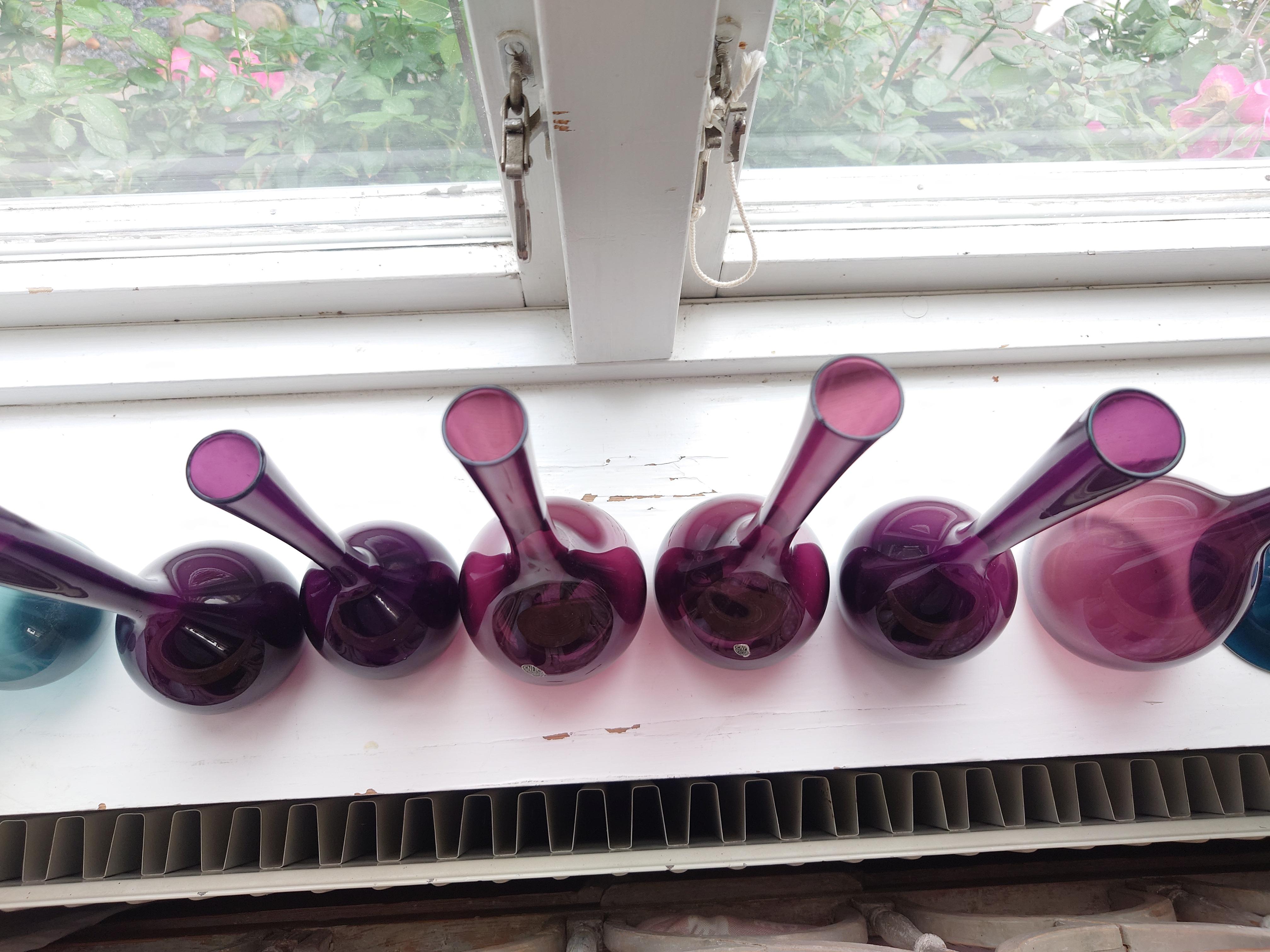 Midcentury Collection of  10 glass vases Eneryda 60s Bulb Vase Gullaskruf For Sale 1