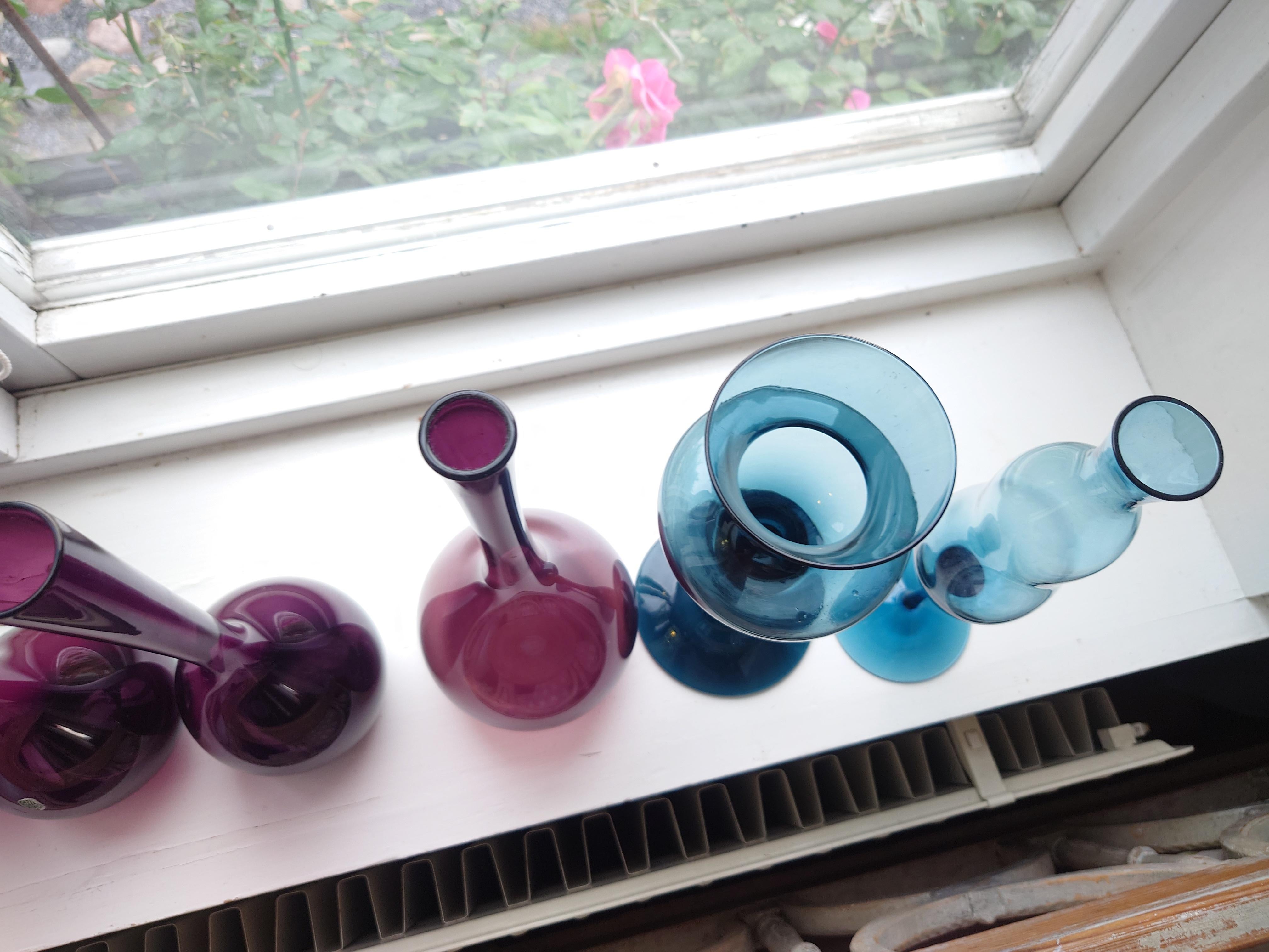 Midcentury Collection of  10 glass vases Eneryda 60s Bulb Vase Gullaskruf For Sale 2