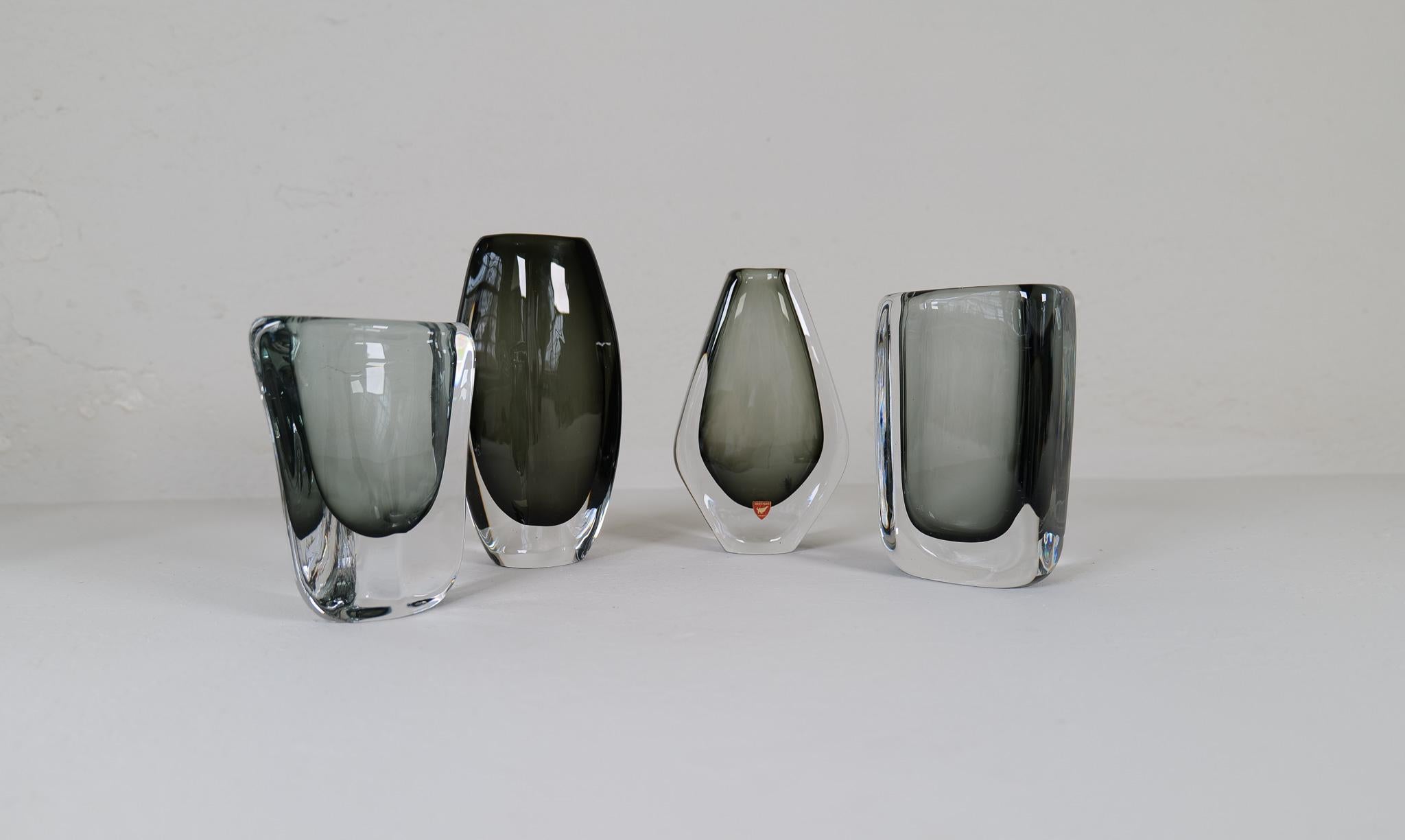 Midcentury Collection of 12 Pieces Art Glass Nils Landberg Orrefors Sweden 1950s For Sale 4
