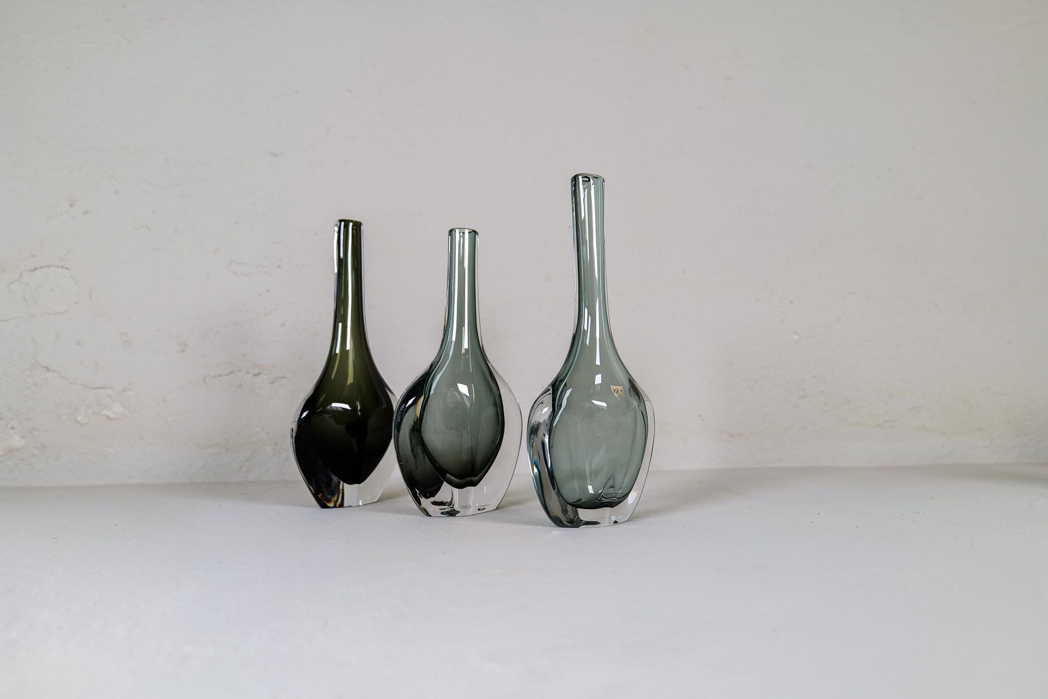 Midcentury Collection of 12 Pieces Art Glass Nils Landberg Orrefors Sweden 1950s For Sale 2
