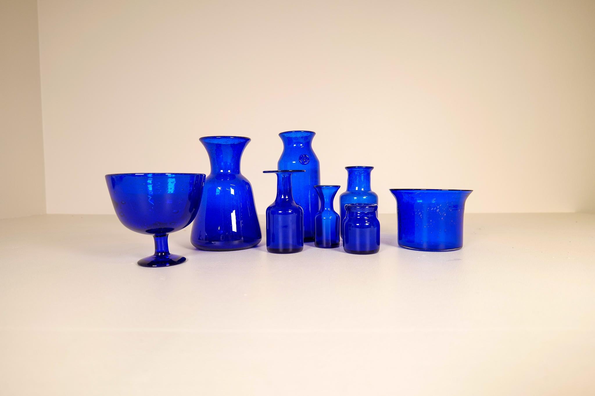 Midcentury Collection of Eight Blue Vases by Erik Hoglund, Sweden, 1960s In Good Condition For Sale In Hillringsberg, SE