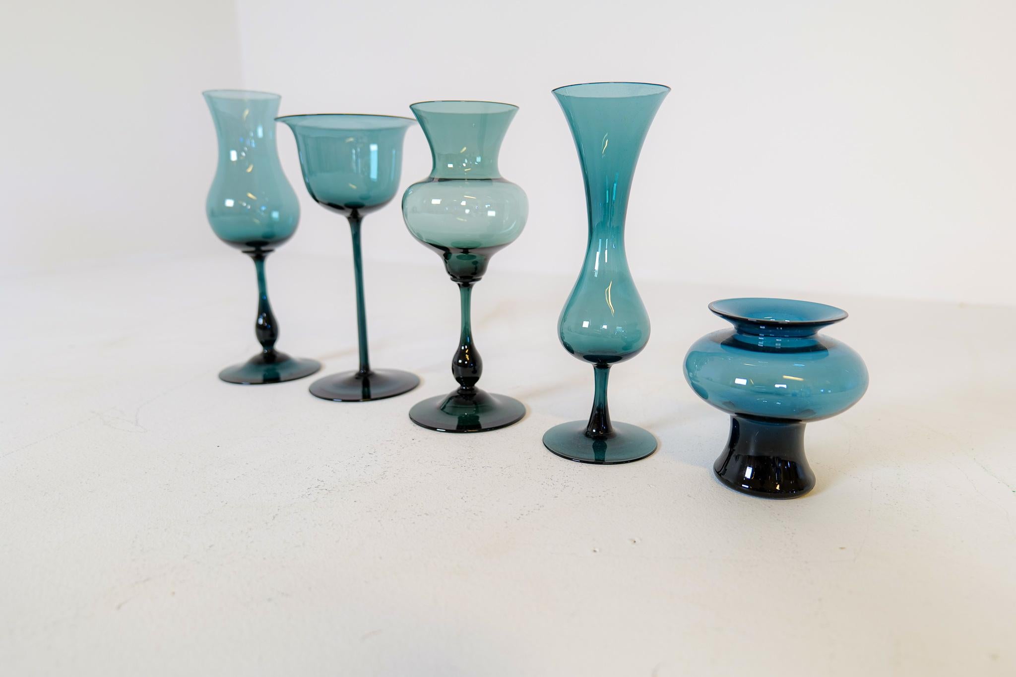 Mid-Century Collection of Ten Sculptural Gullaskruf Vases, Sweden, 1960s 6