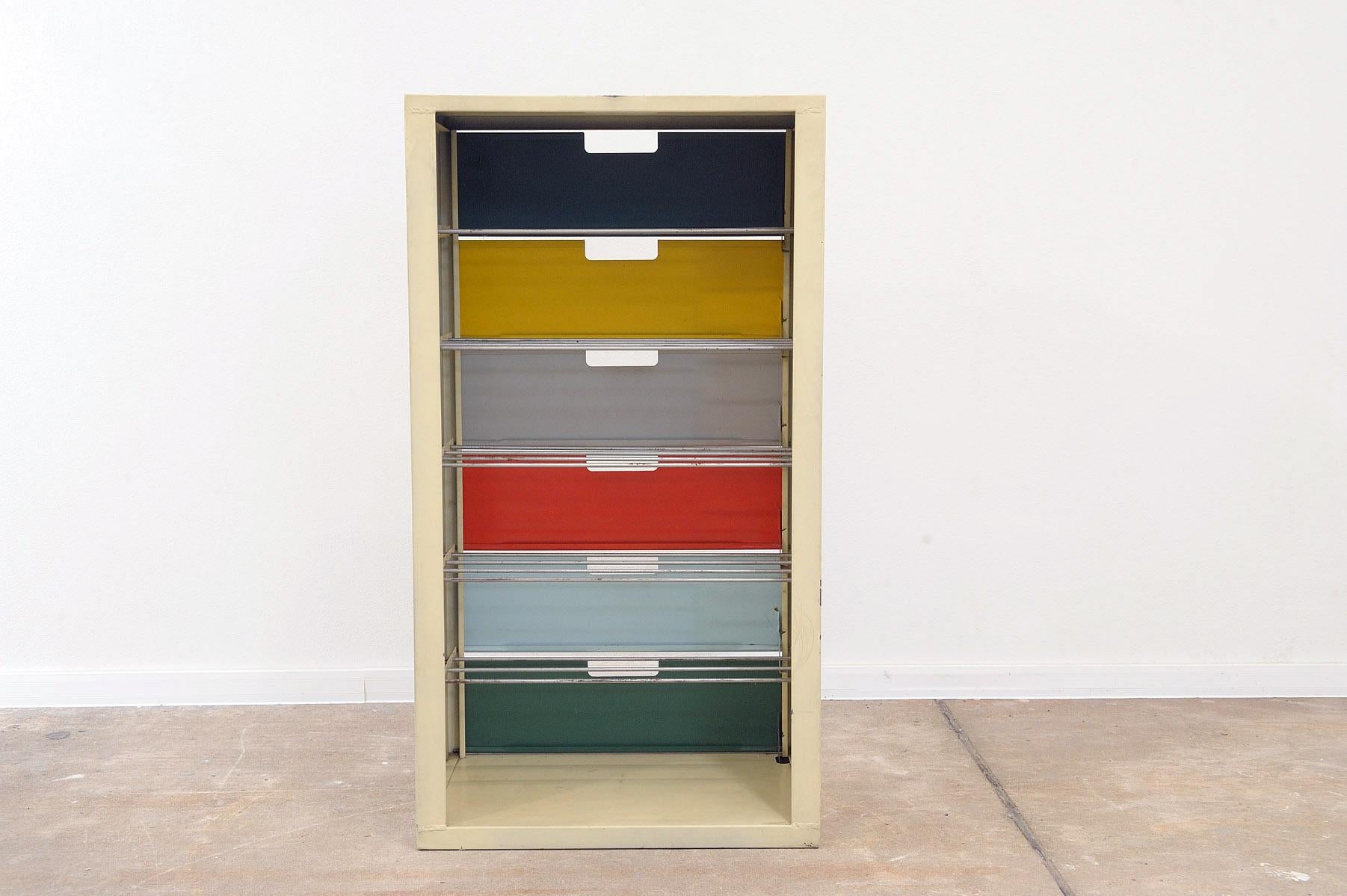  Midcentury colour sheet metal shoe rack, Eastern bloc, 1960´s In Good Condition In Prague 8, CZ
