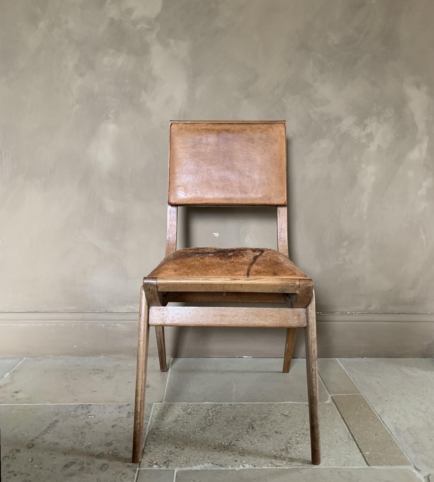Hand-Crafted Midcentury Compass Chair in Solid Oak and Leather For Sale