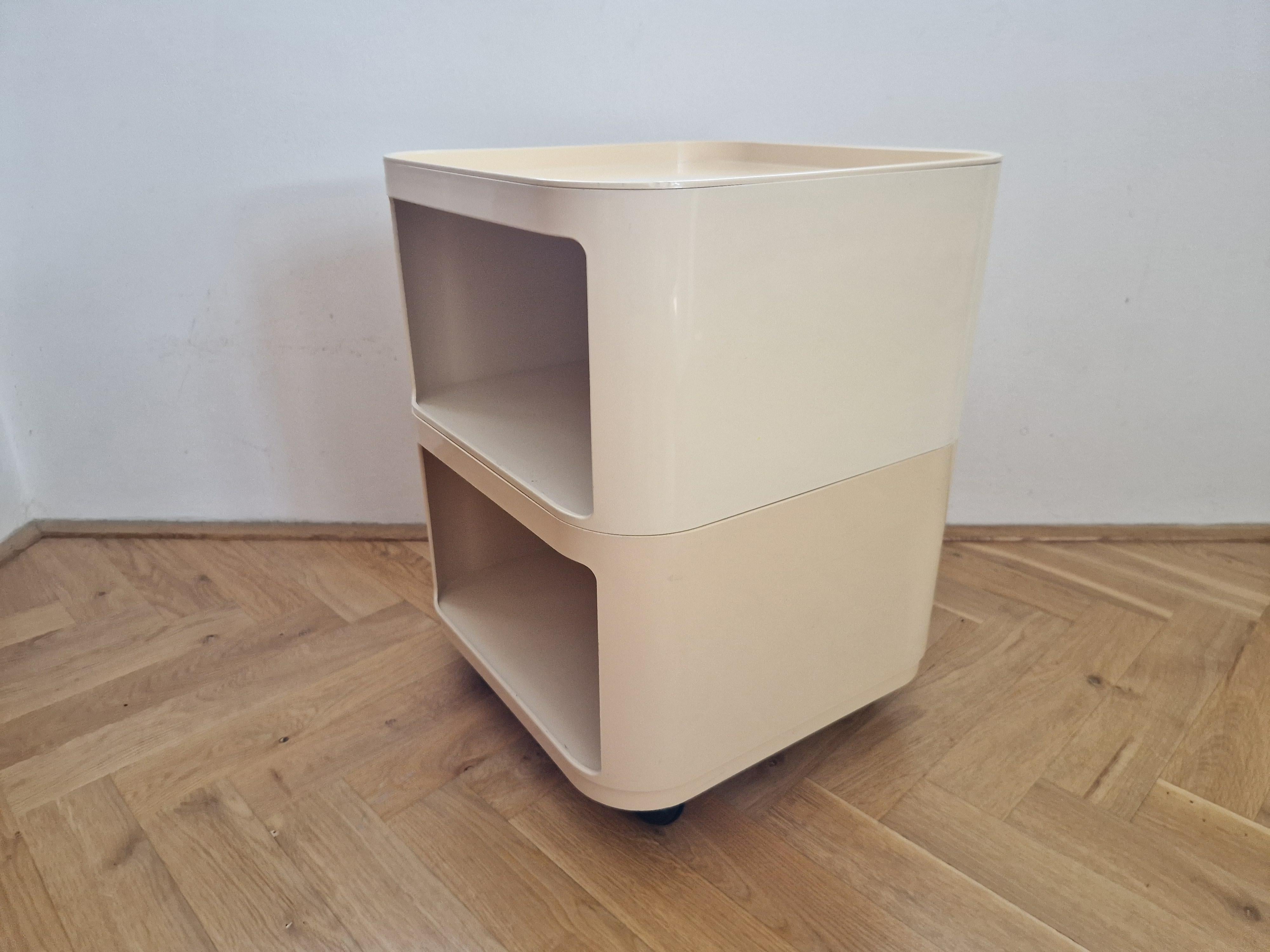 Nachttisch „Componibili“ aus der Mitte des Jahrhunderts, Anna Castelli für Kartell, Italien, 1960er Jahre im Zustand „Gut“ im Angebot in Praha, CZ