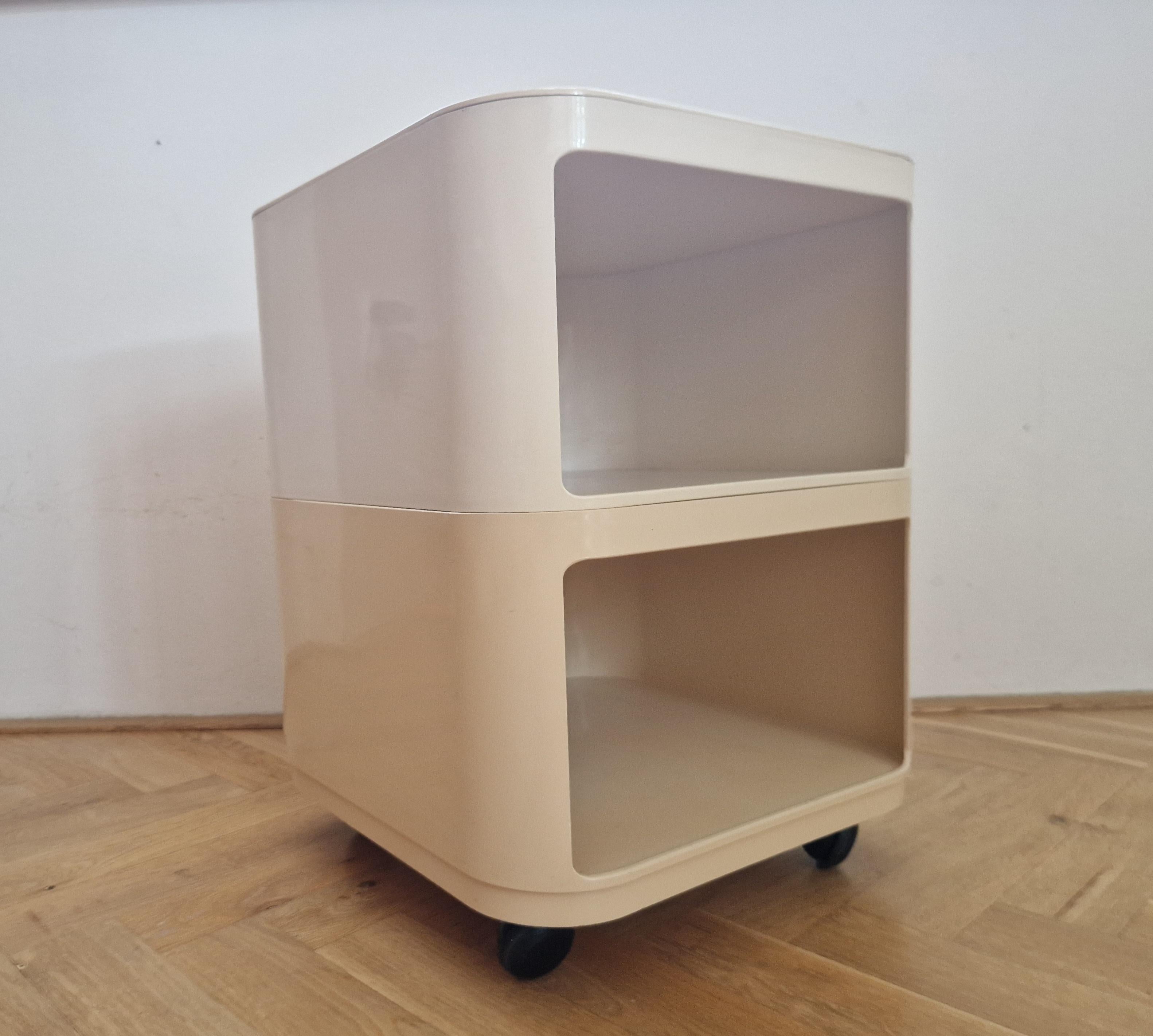 Nachttisch „Componibili“ aus der Mitte des Jahrhunderts, Anna Castelli für Kartell, Italien, 1960er Jahre (Kunststoff) im Angebot
