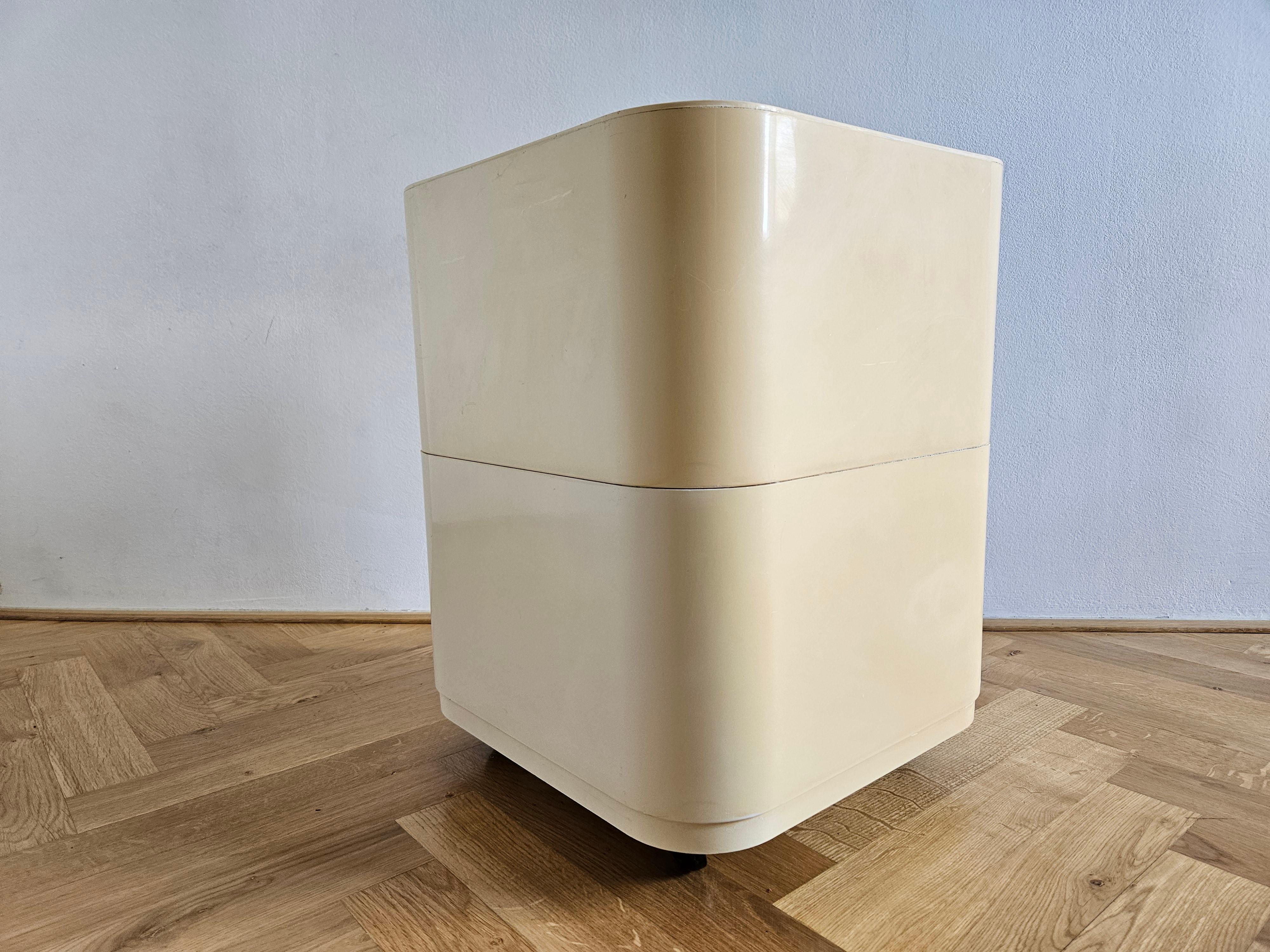 Nachttisch „Componibili“ aus der Mitte des Jahrhunderts, Anna Castelli für Kartell, Italien, 1960er Jahre (Mitte des 20. Jahrhunderts) im Angebot