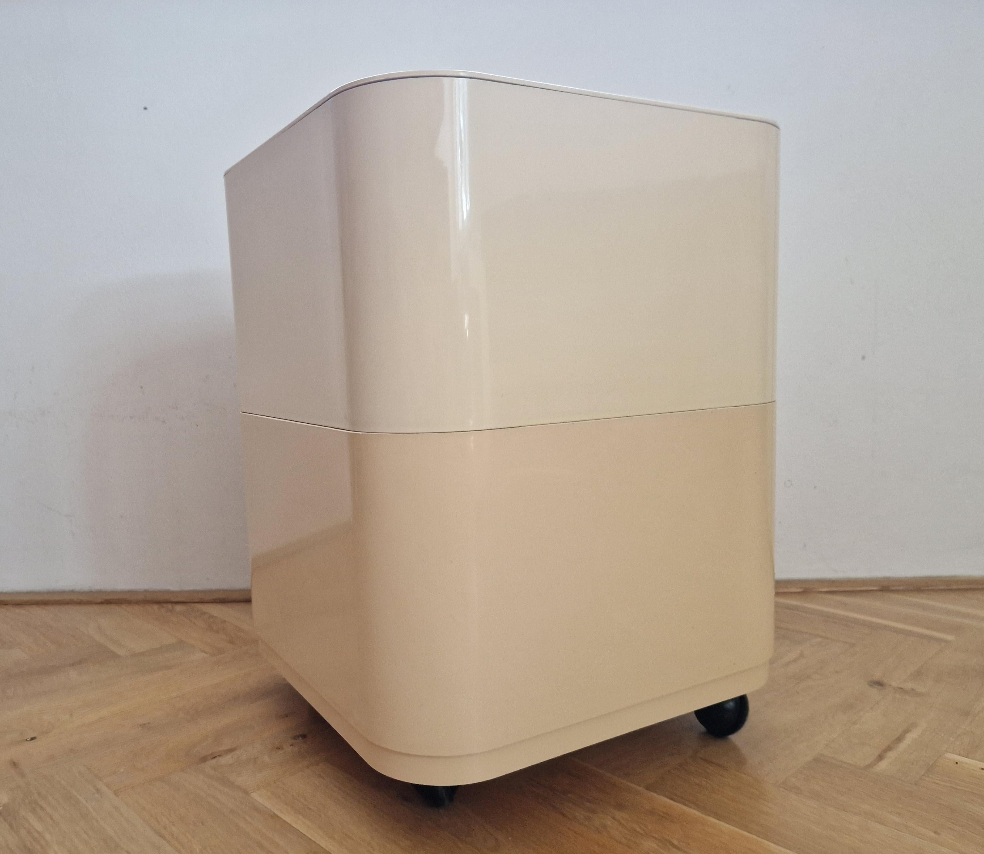 Nachttisch „Componibili“ aus der Mitte des Jahrhunderts, Anna Castelli für Kartell, Italien, 1960er Jahre im Angebot 1